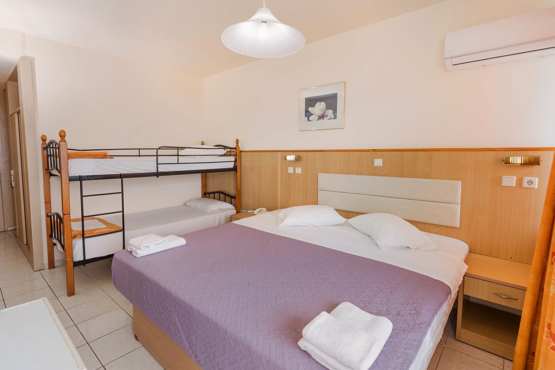 room-types-ERIBEACH-QUADSV-0.jpg