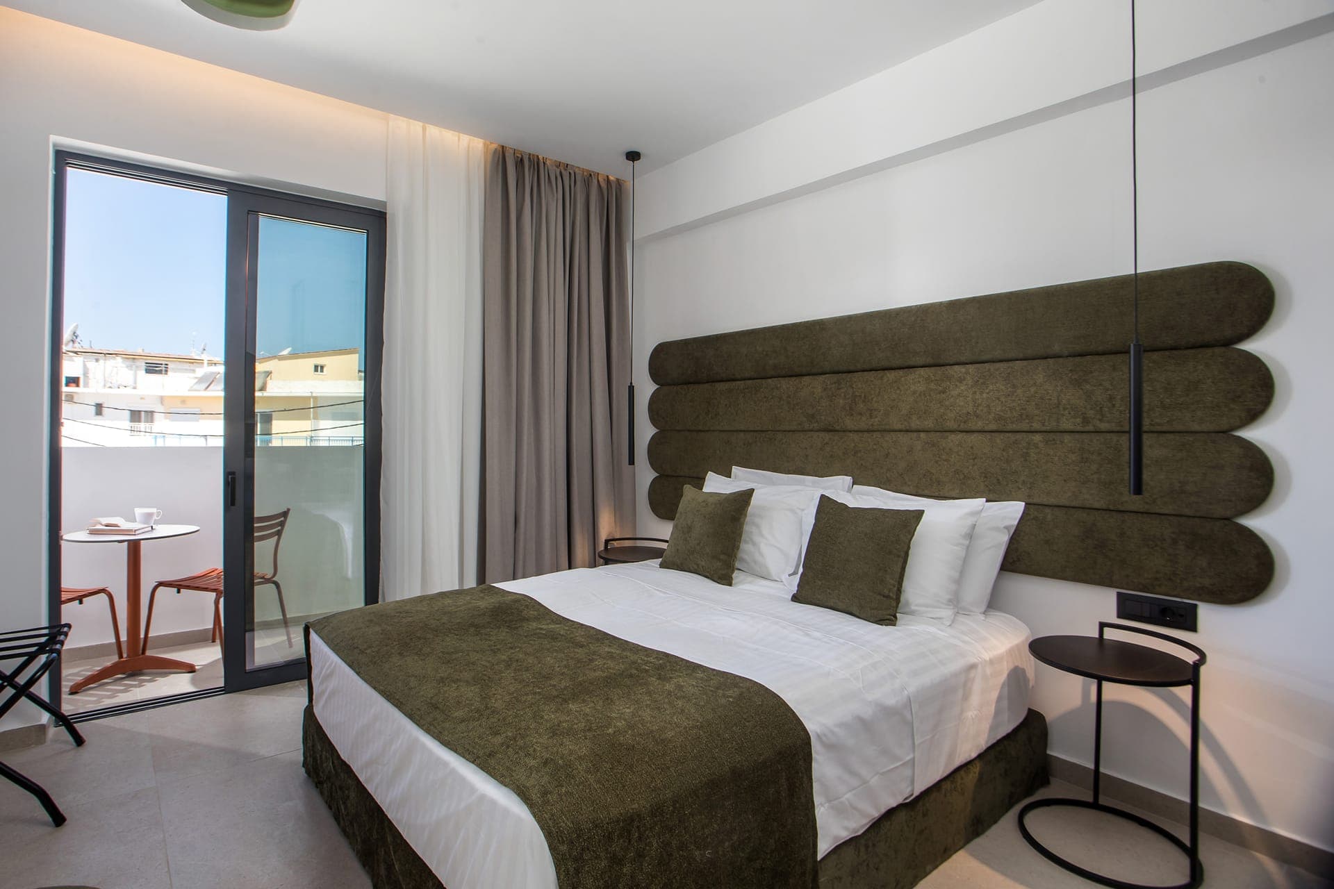 room-types-ERMOU44-DBLR-0.jpg