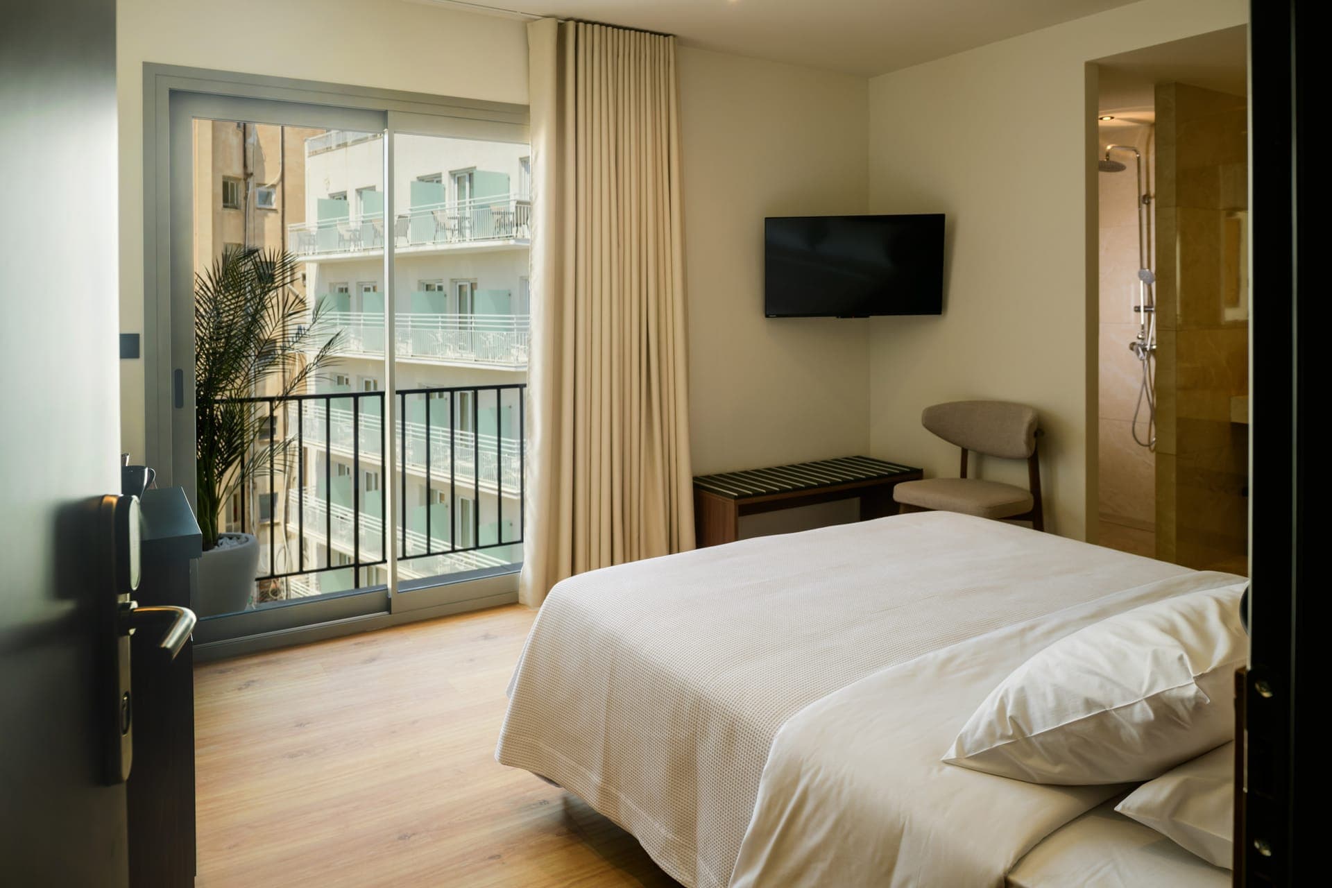 room-types-ERMOUST26-DOUBLE-0.jpg