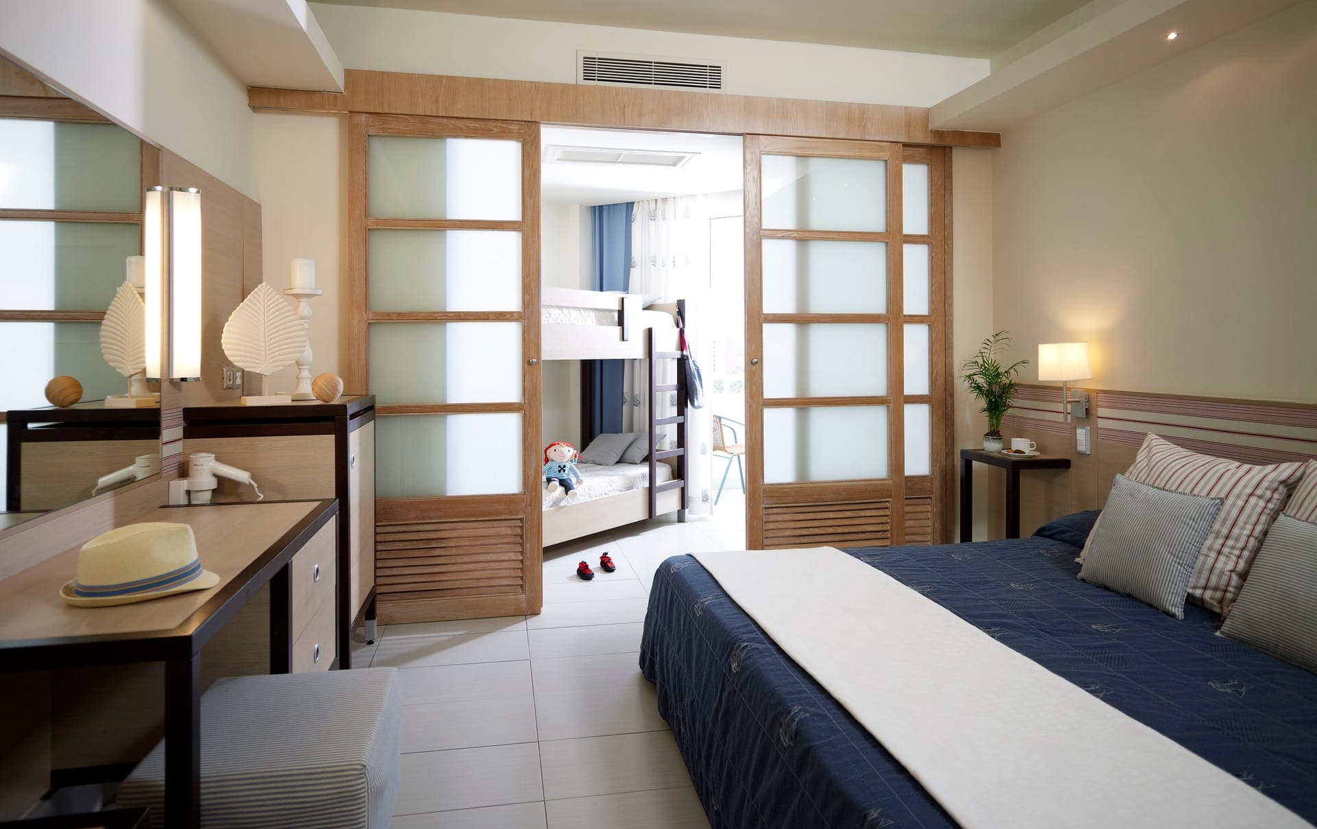 room-types-ESPERBEACH-FAMSSV-0.jpg