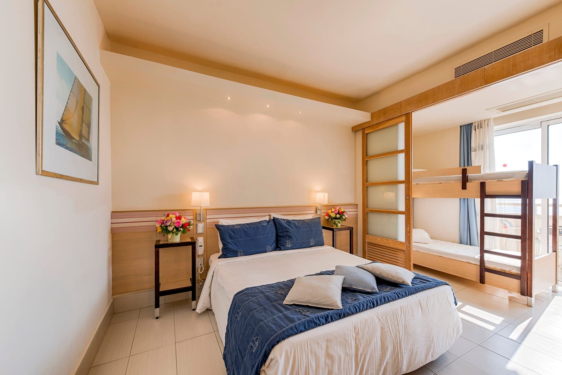 room-types-ESPERBEACH-FAMSV-0.jpg