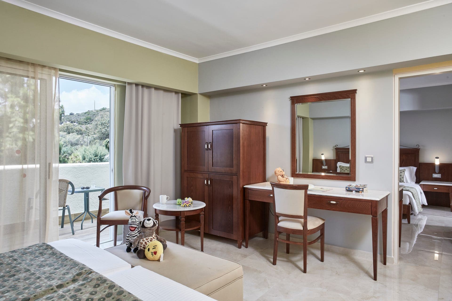 room-types-ESPERBEACH-SUPFAM-0.jpg