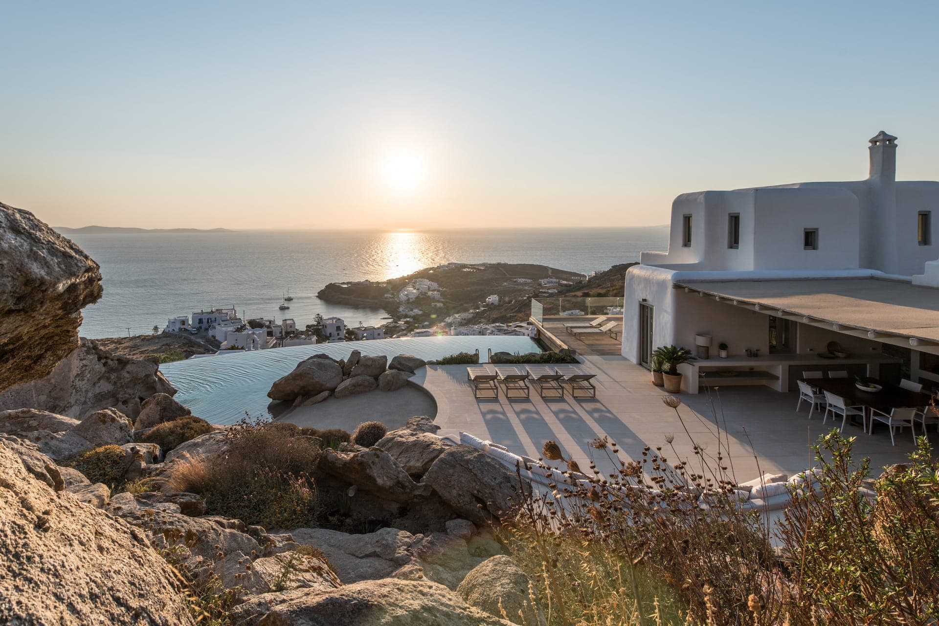room-types-ETHOSGREEK-ROCA-0.jpg
