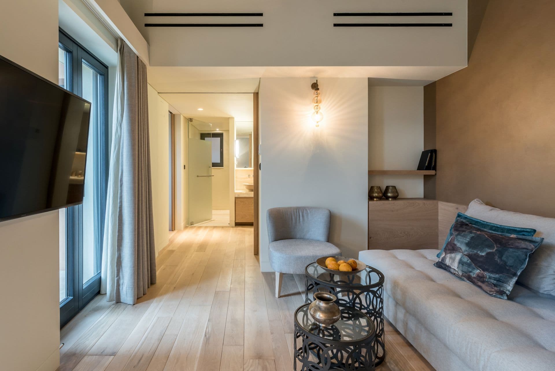 room-types-EUPHORIAR-SUITE-0.jpg