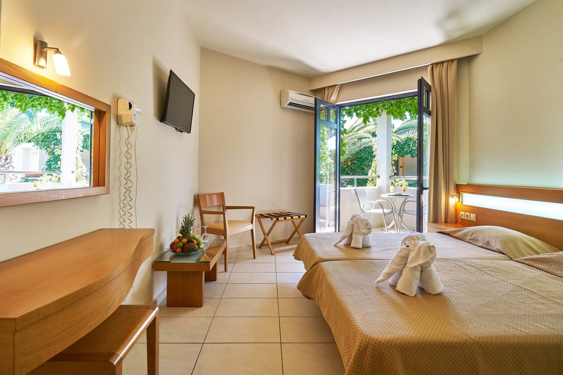 room-types-EVABAY-STMV-0.jpg