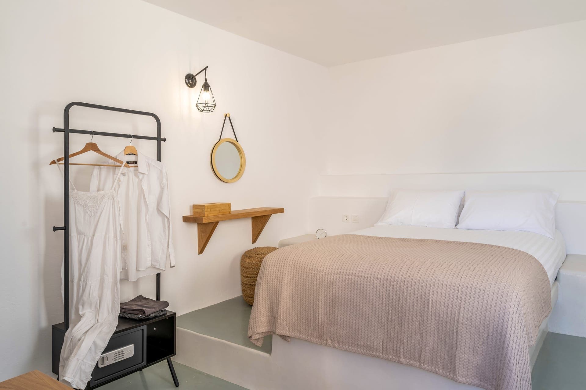 room-types-EVANTHIA-STAND-0.jpg