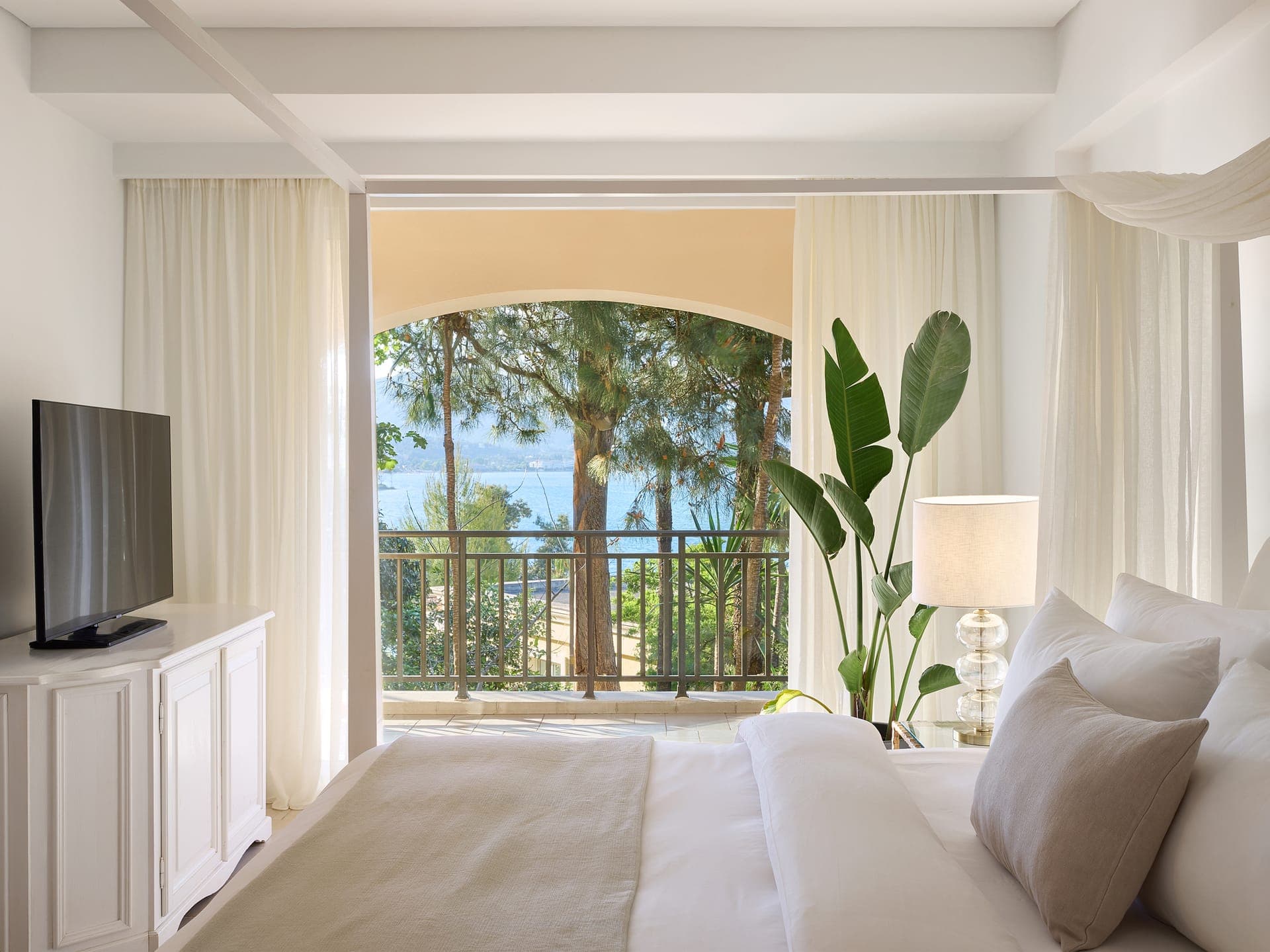 room-types-EVAPALACE-UBLG-0.jpg