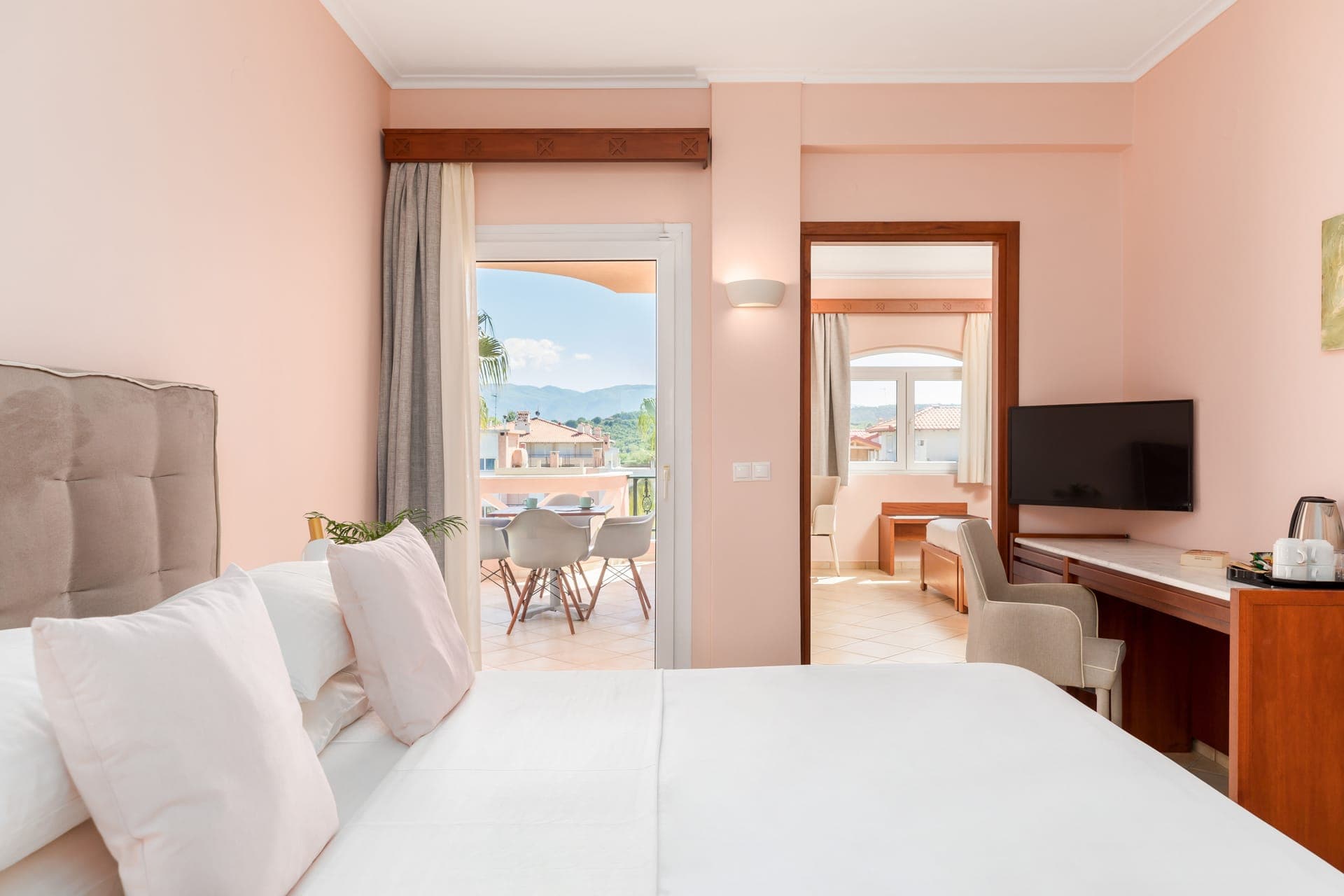 room-types-EVDIONHTL-FSUI-0.jpg