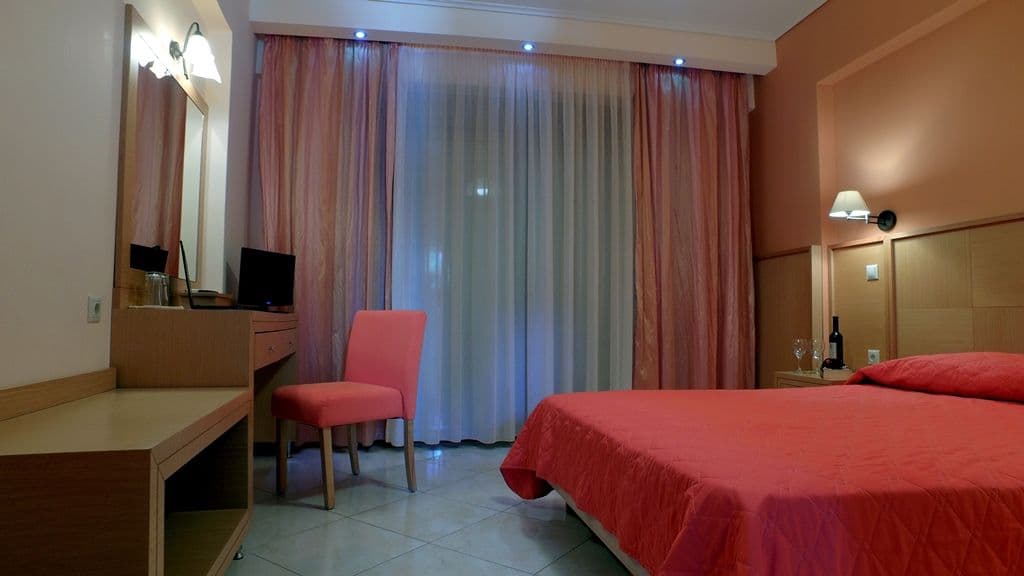 room-types-EVIAHOTEL-TWINS-0.jpg
