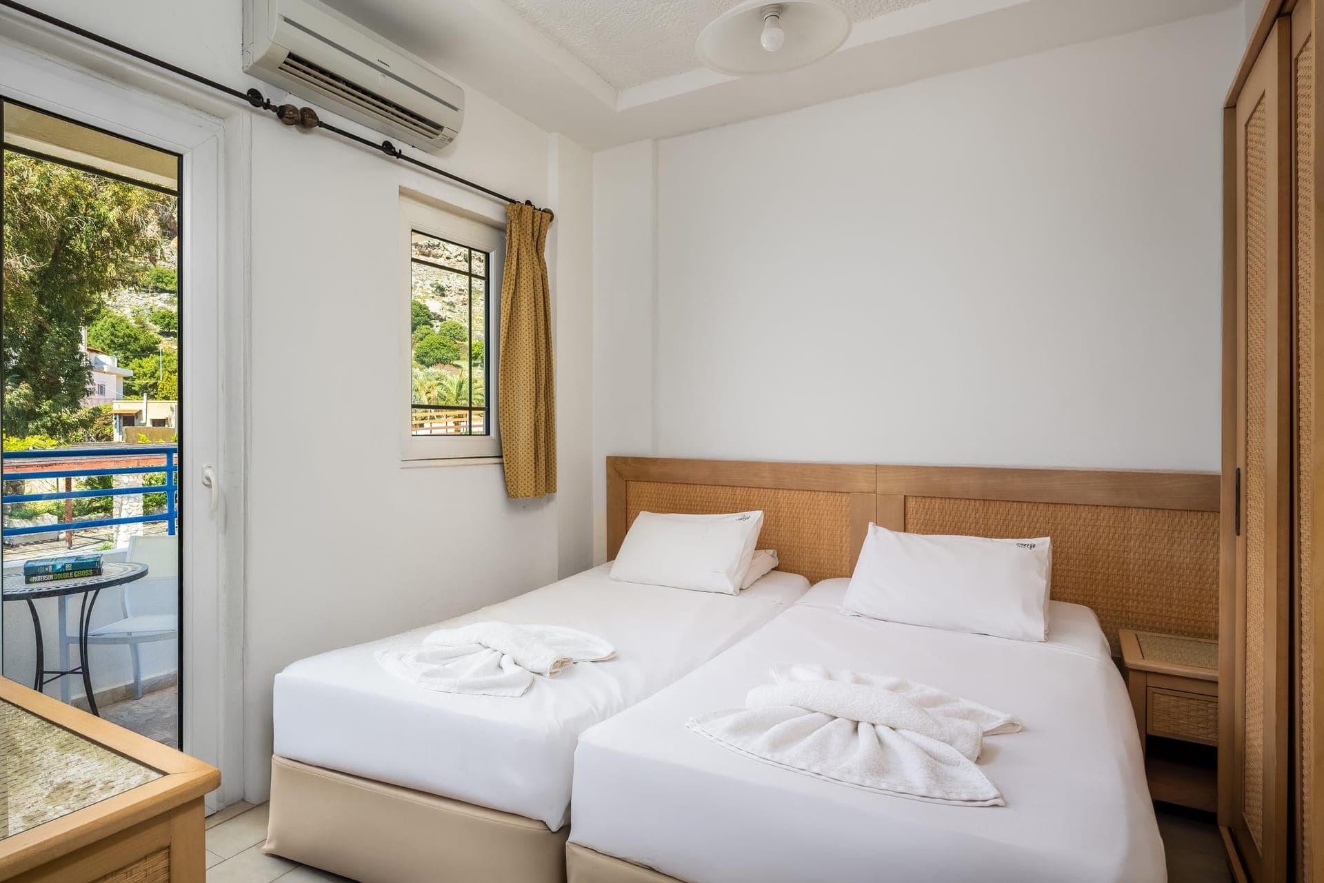 room-types-EVISTDR-2BA01-0.jpg