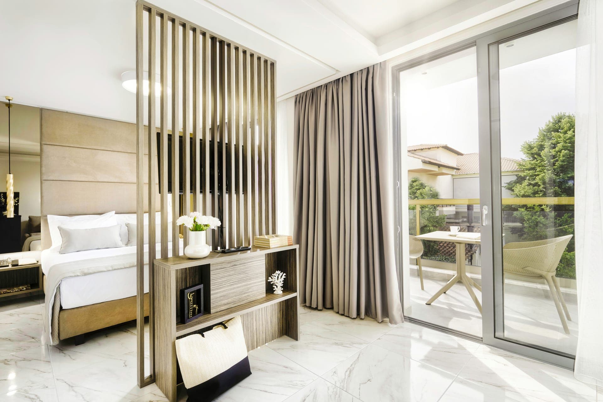 room-types-EVITLUXLIV-DLXJUS-0.jpg
