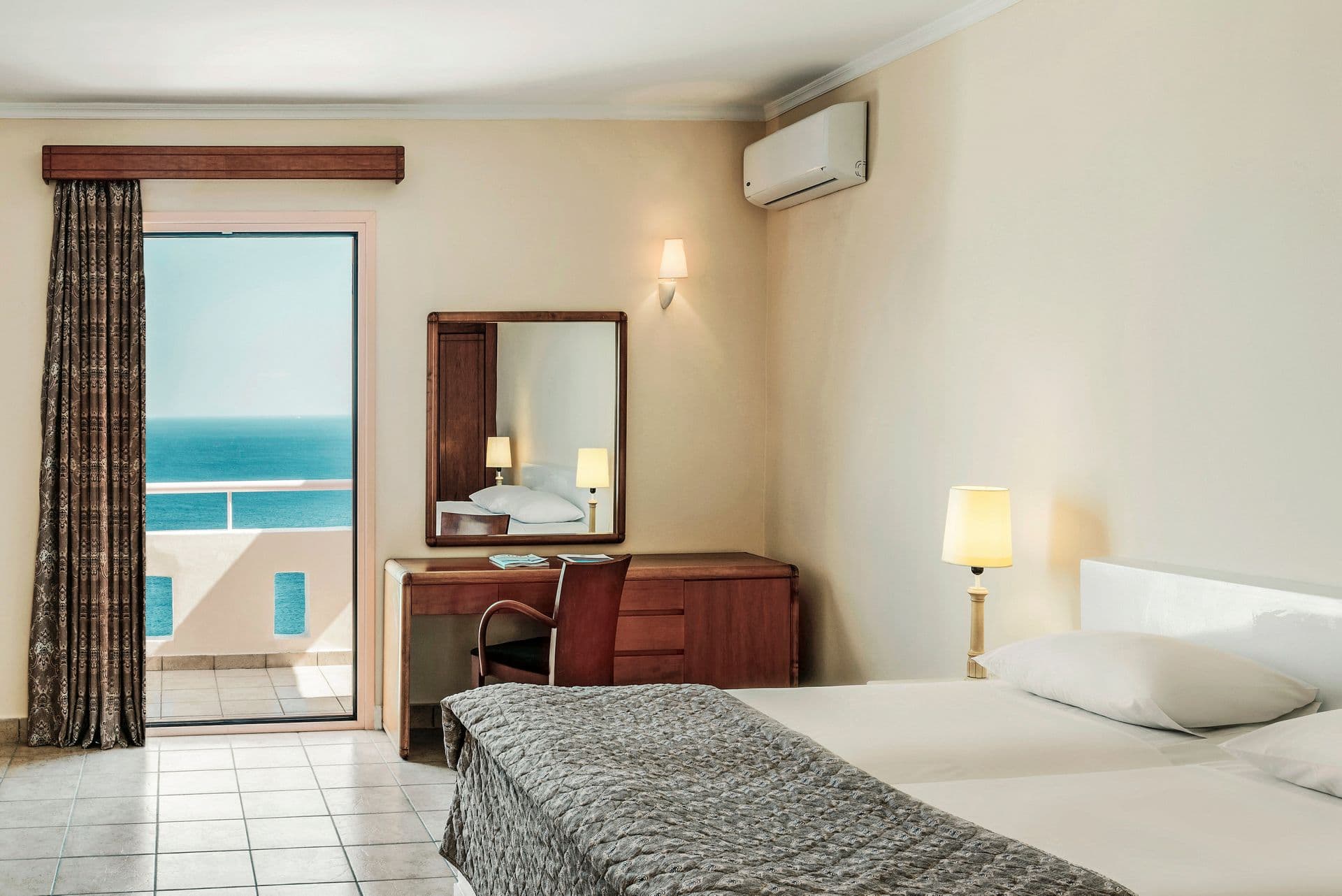 room-types-FAMVILLAGE-STU-0.jpg