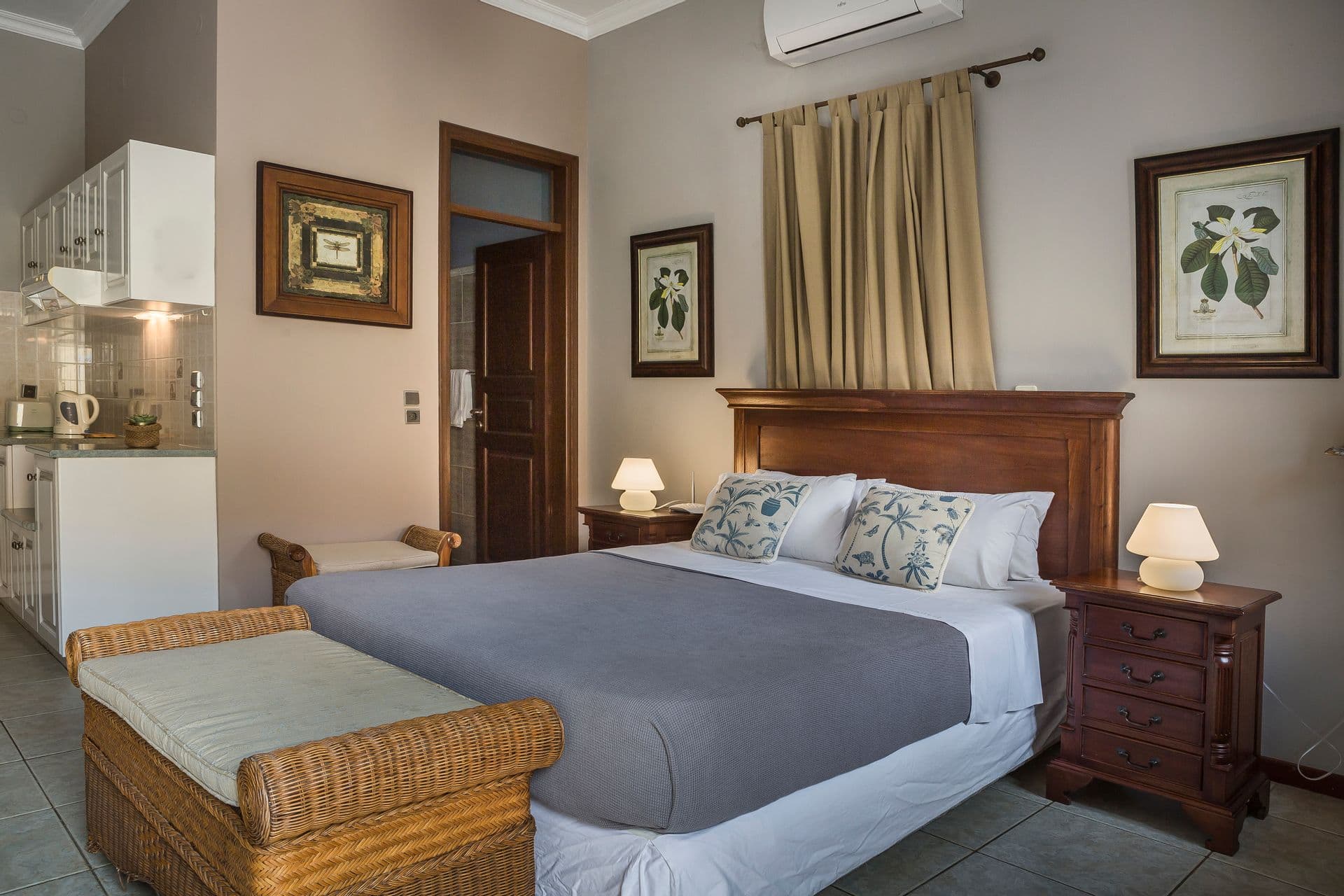 room-types-FAROSFISC-SUI2-0.jpg
