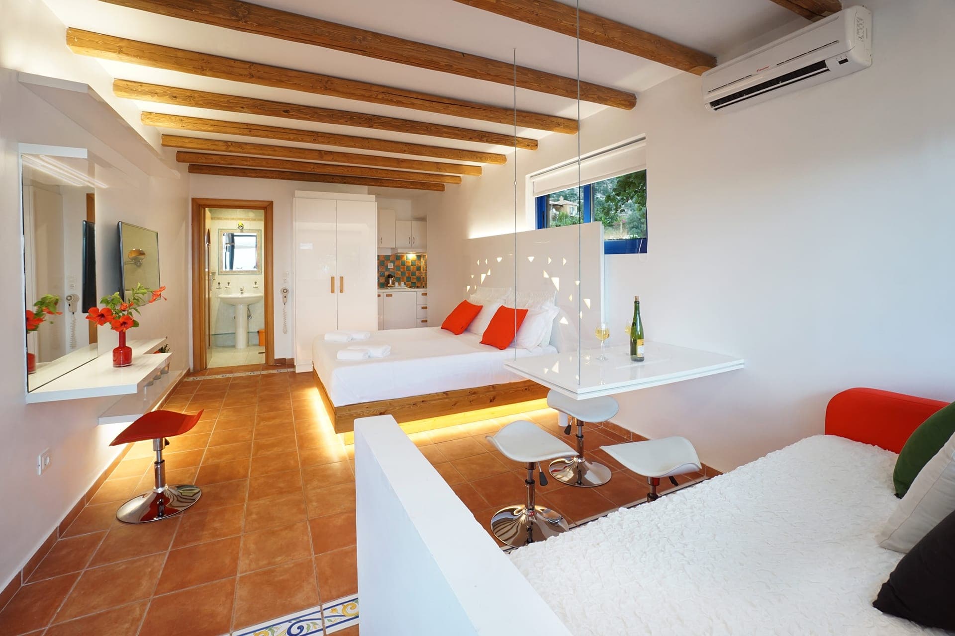 room-types-FELIXRES-DLXSUI-0.jpg