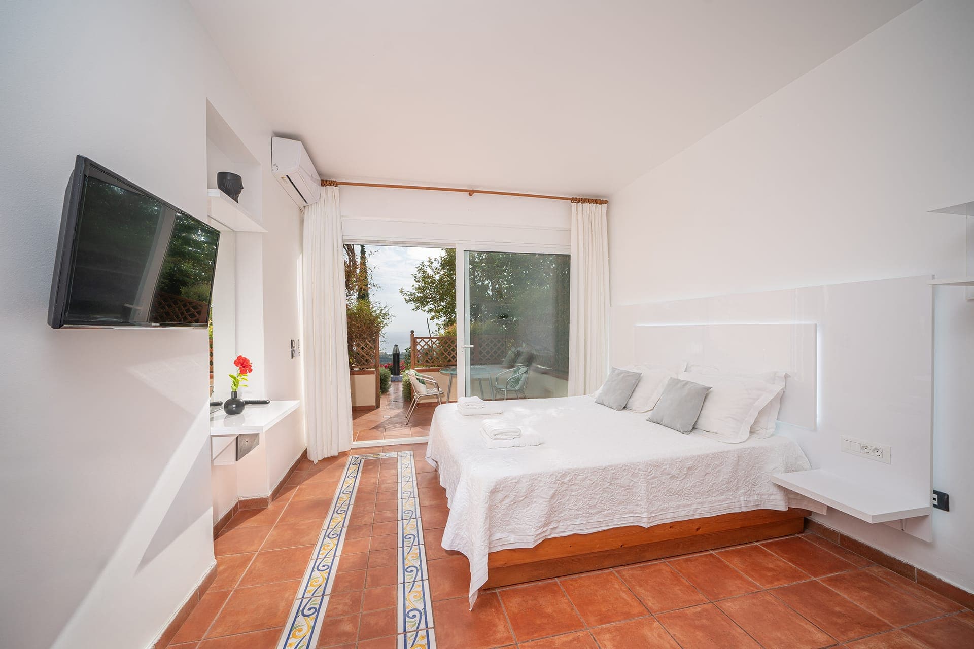 room-types-FELIXRES-STDSTU-0.jpg