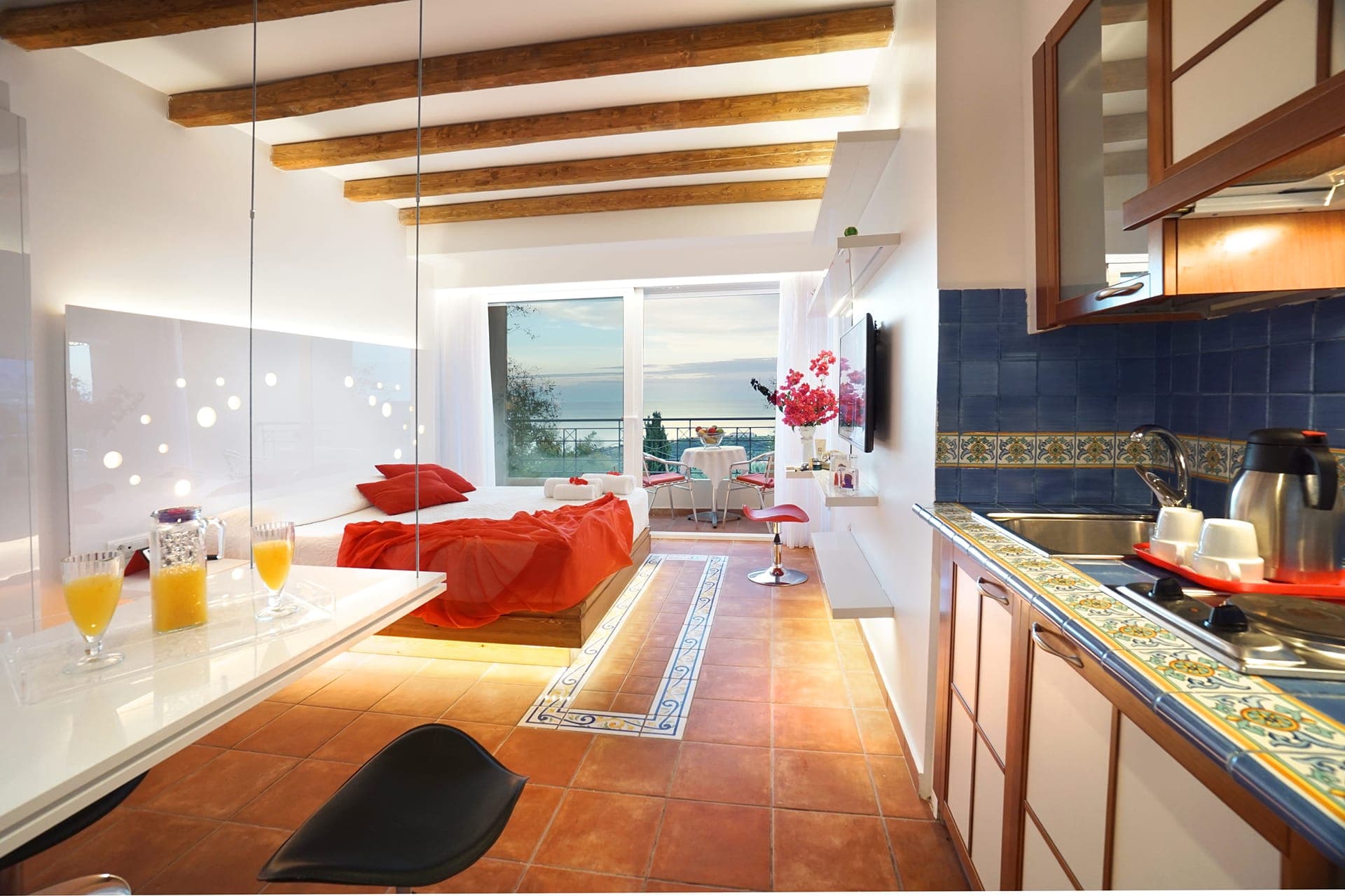 room-types-FELIXRES-SUPSTU-0.jpg