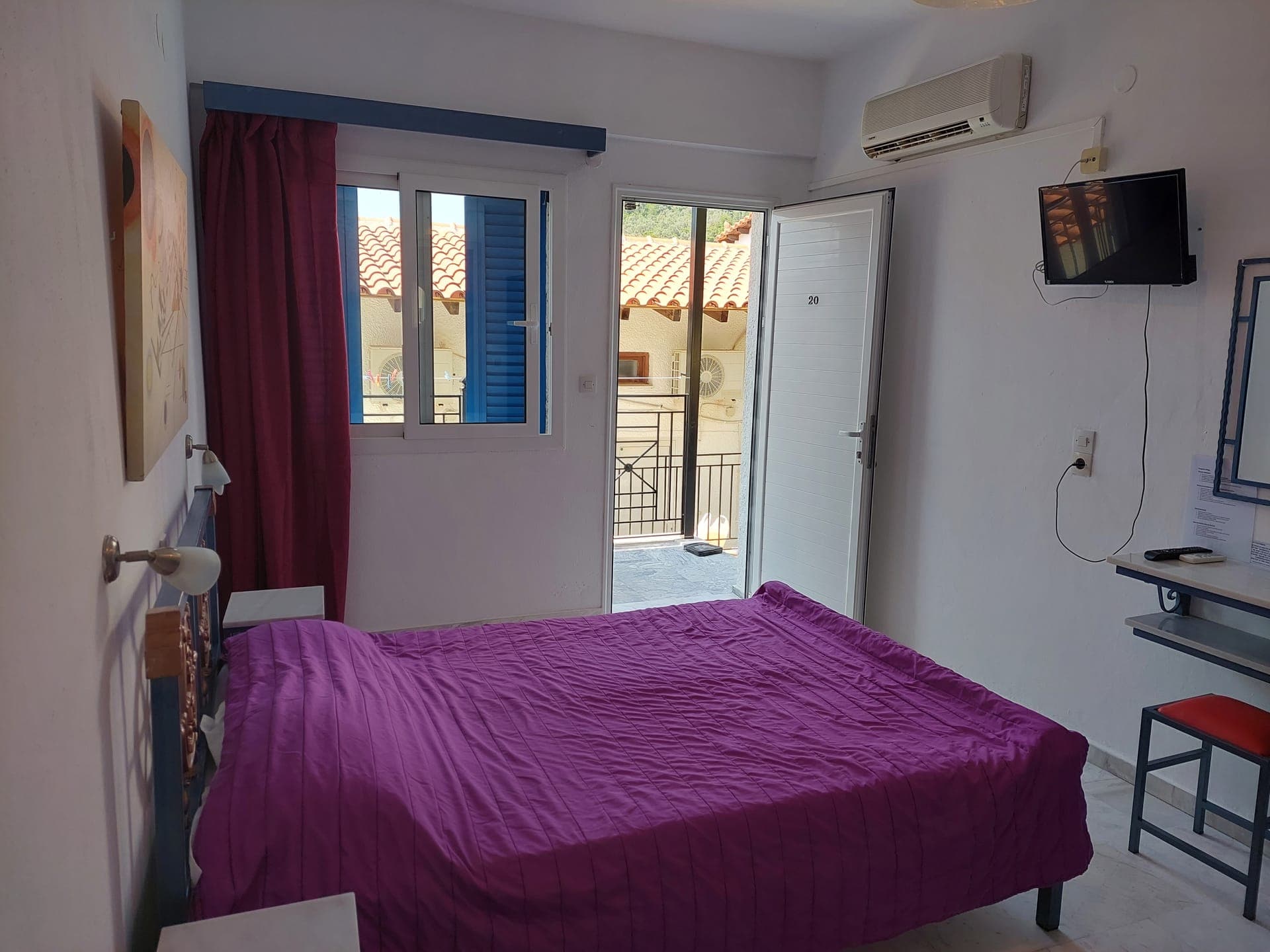 room-types-FENGAROSST-BGTST-0.jpg
