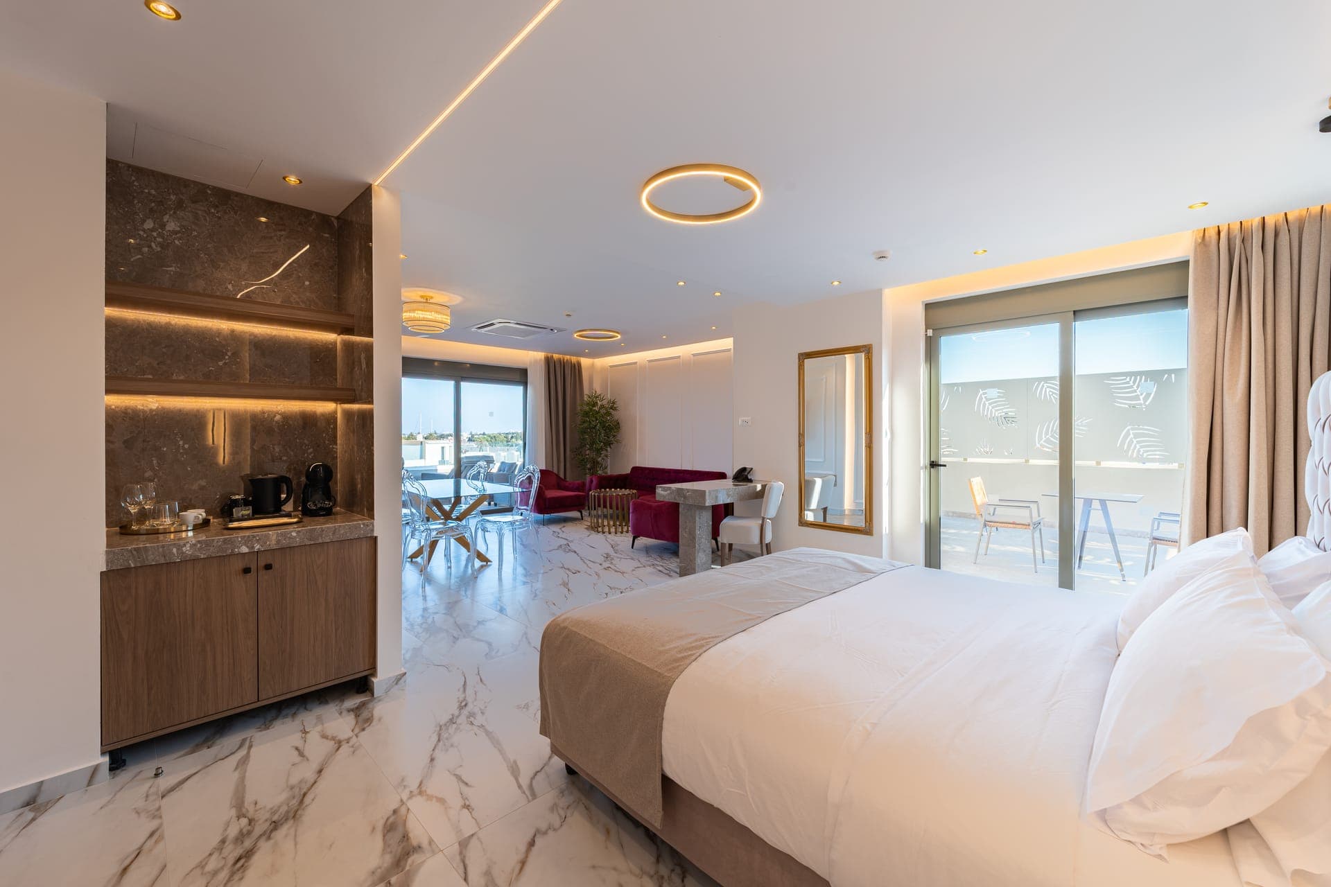 room-types-FILIACENT-DLXKN-0.jpg