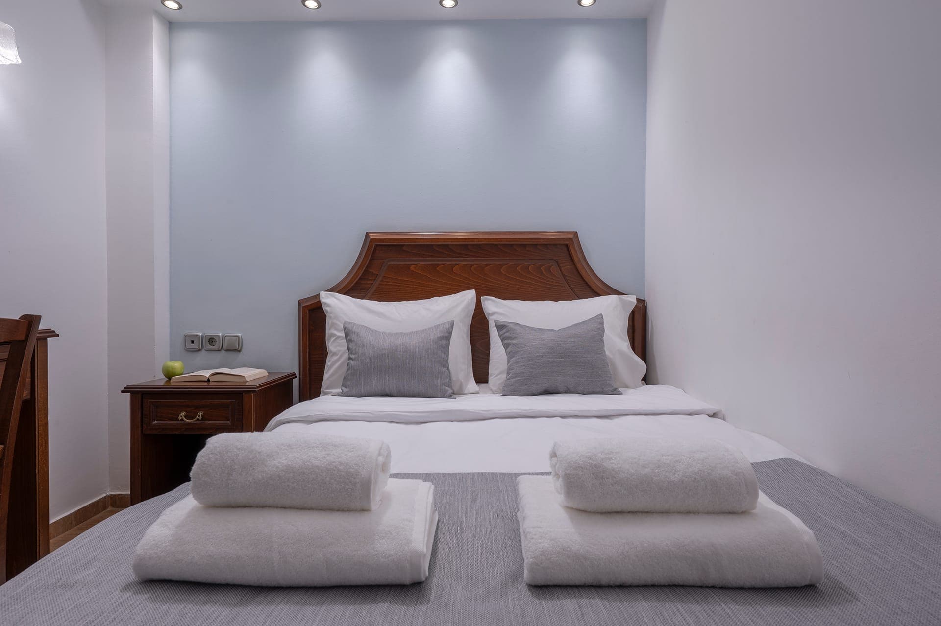 room-types-FILIPPOSH-SINGLE-0.jpg