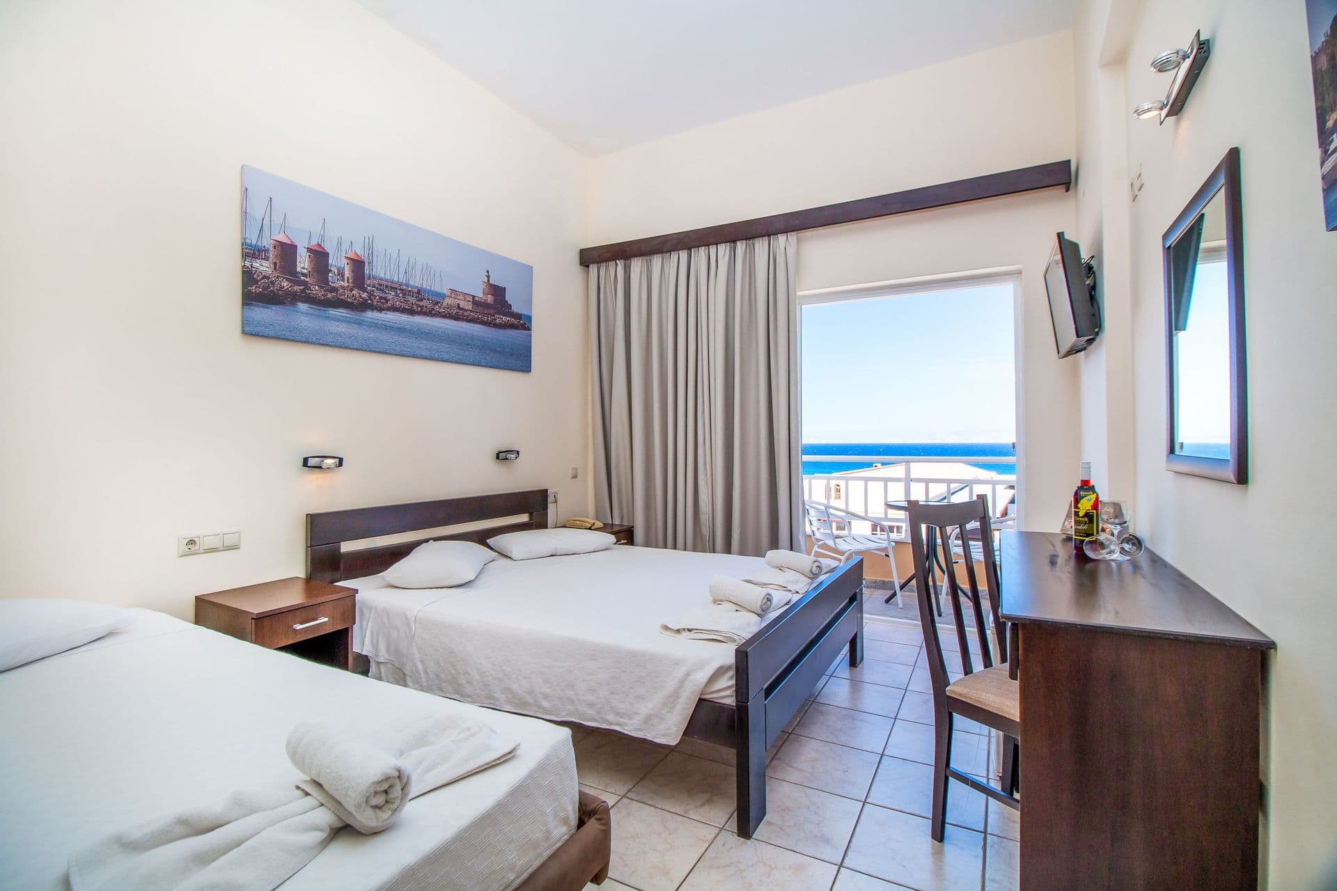 room-types-FILMARHOD-TRIPLE-0.jpg