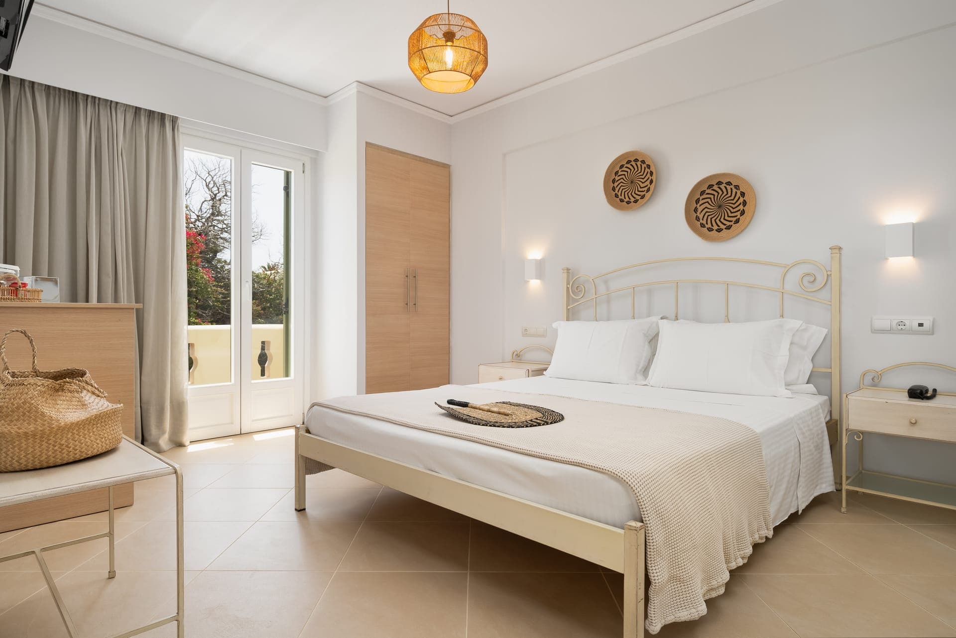 room-types-FINIKAS-DBL-0.jpg