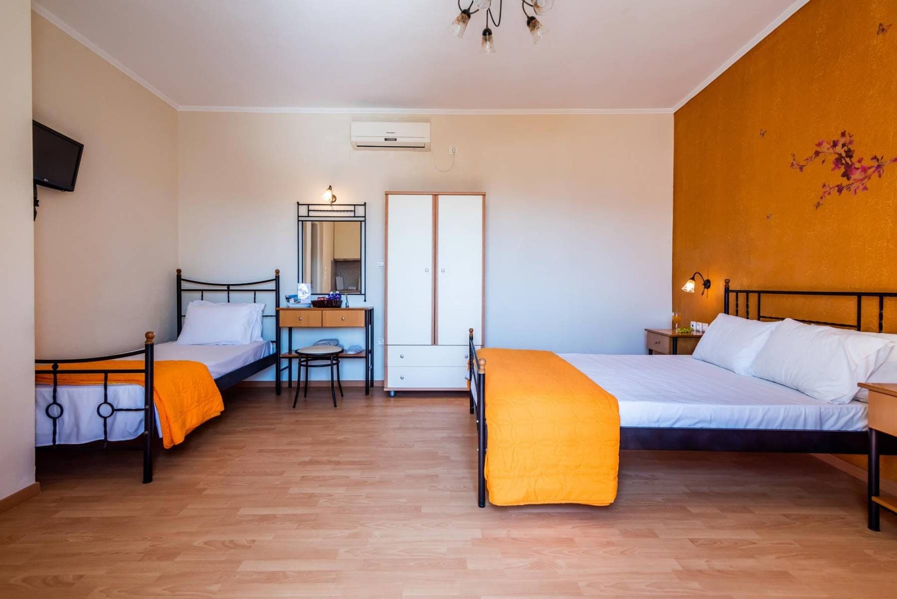 room-types-FINIKASSTD-TRIAD-0.jpg