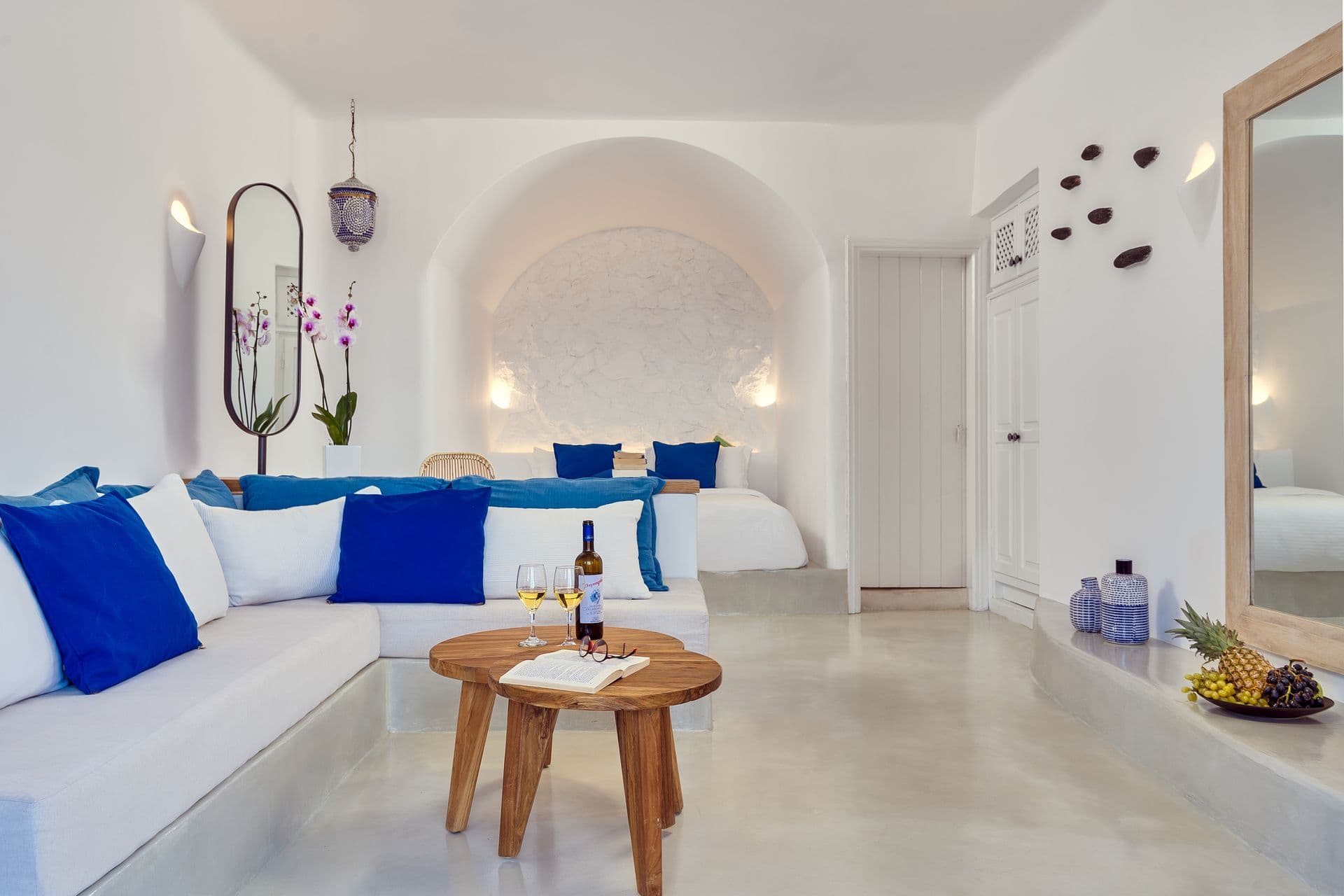 room-types-FINIKIA-SUITE-0.jpg