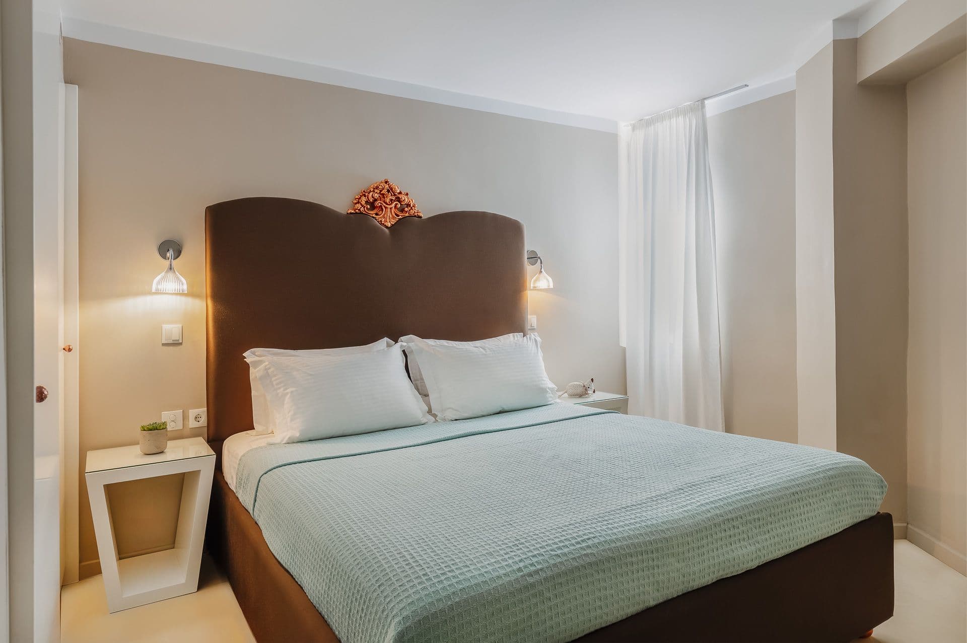 room-types-FIVEHER-STAND-0.jpg