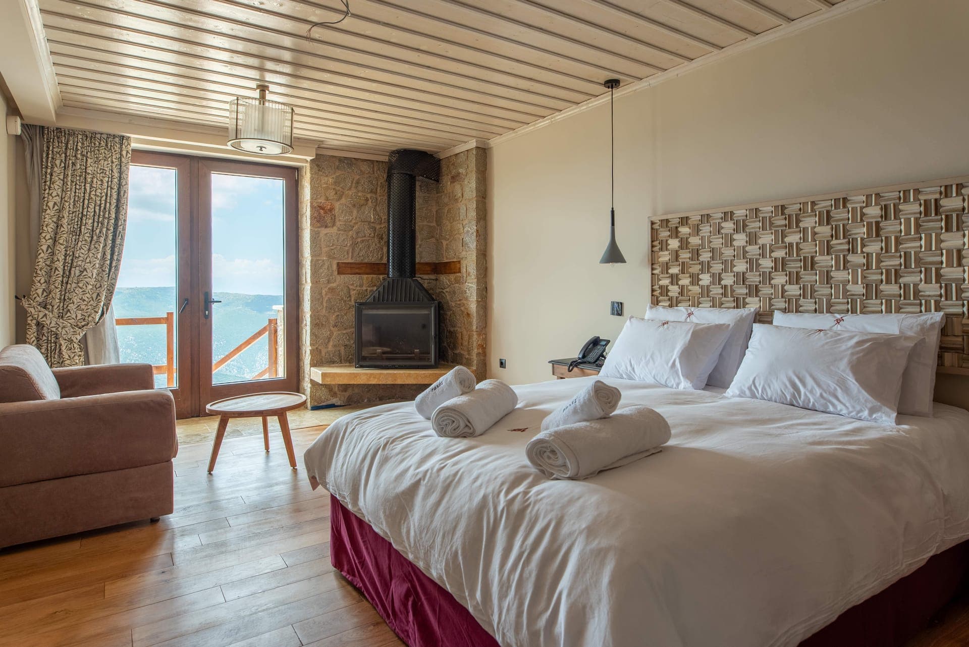room-types-FIVERACHES-E-0.jpg