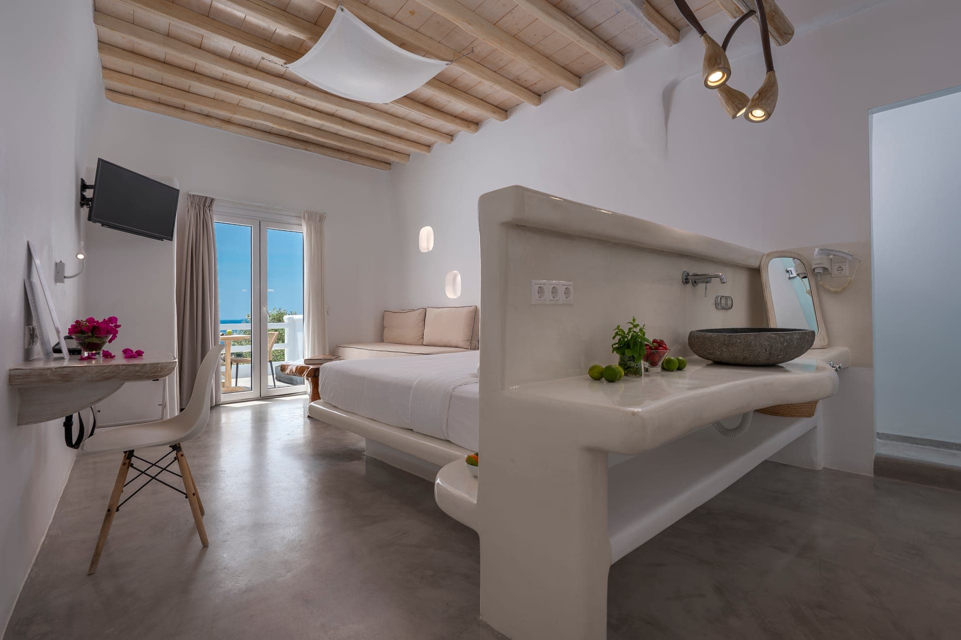 room-types-FLASKOS-SUITE-0.jpg