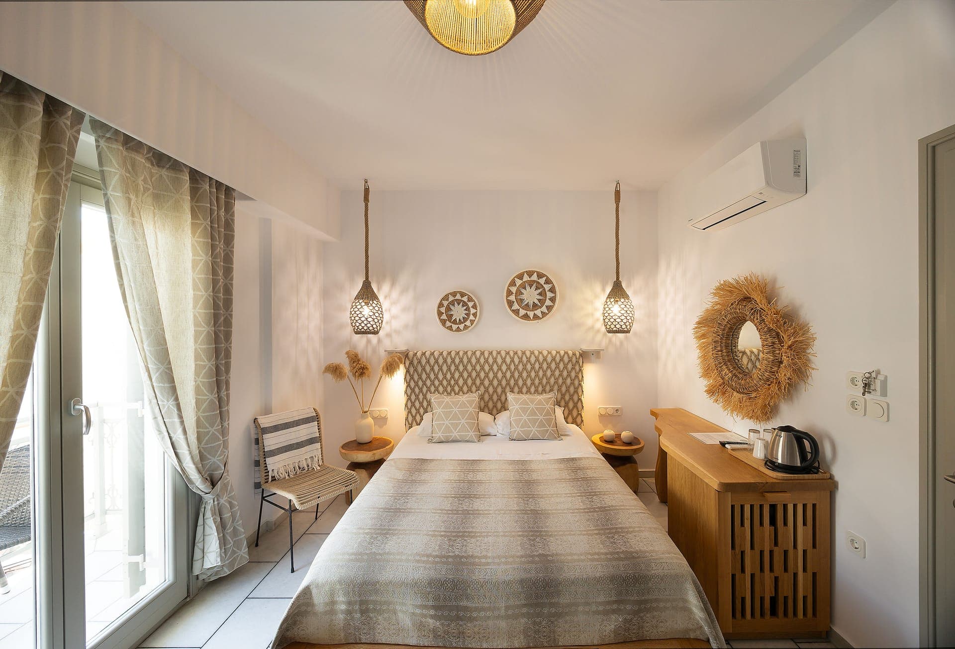 room-types-FLORAVILLA-DLXST-0.jpg
