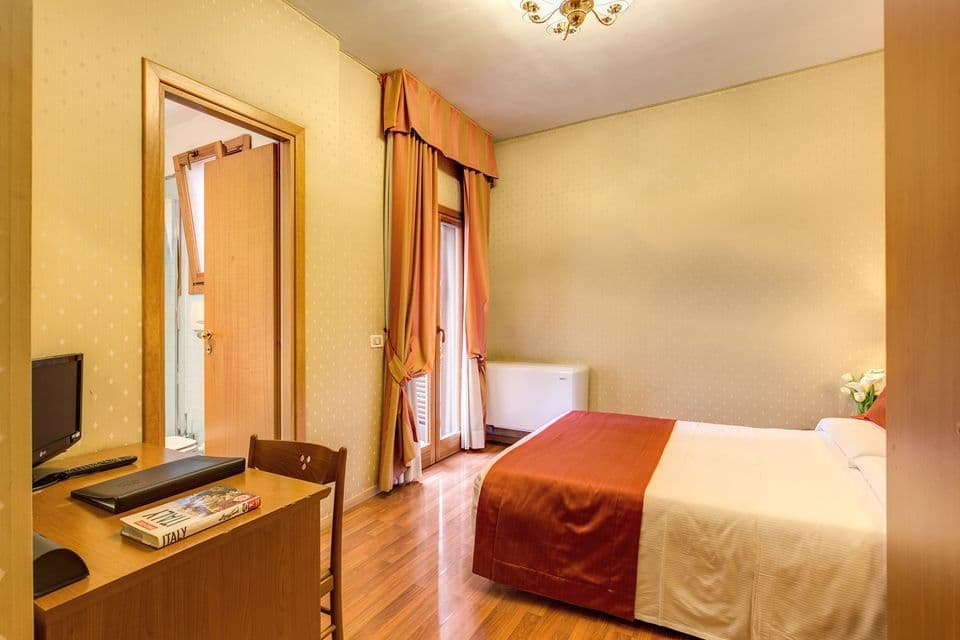 room-types-FLOWER-DBL-0.jpg
