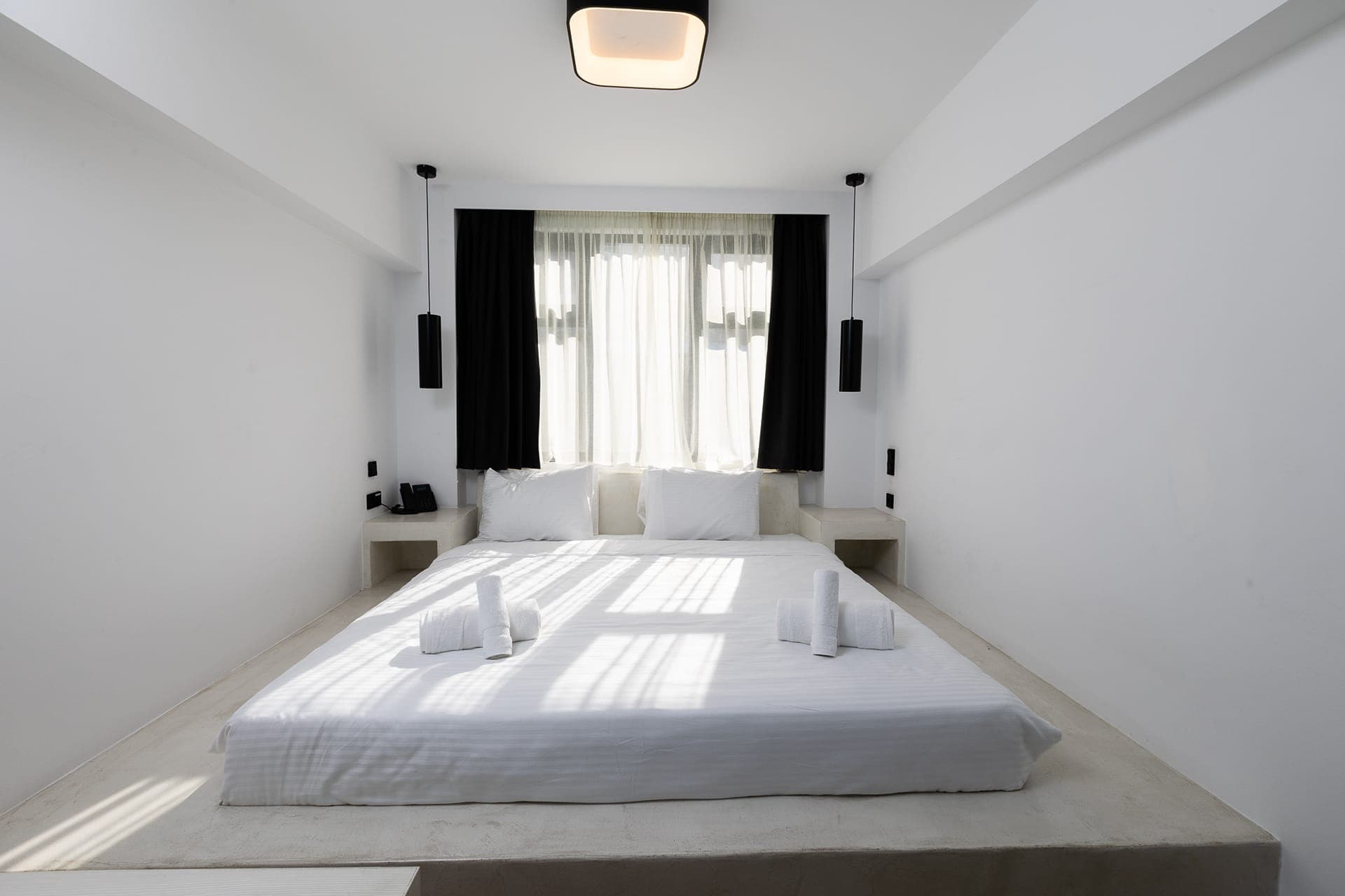room-types-FOUNTAIN-STD-0.jpg