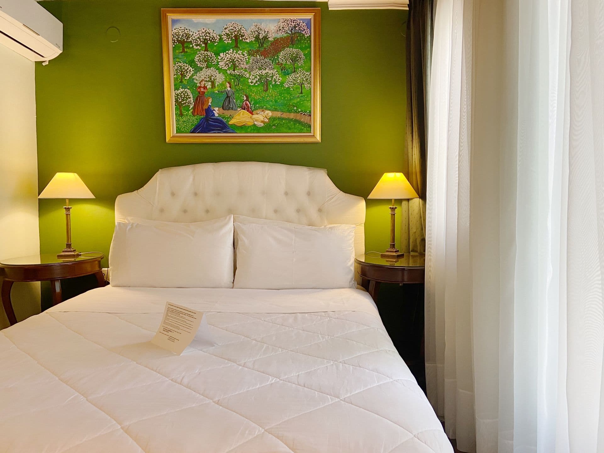 room-types-FOURSEASON-DBL-0.jpg