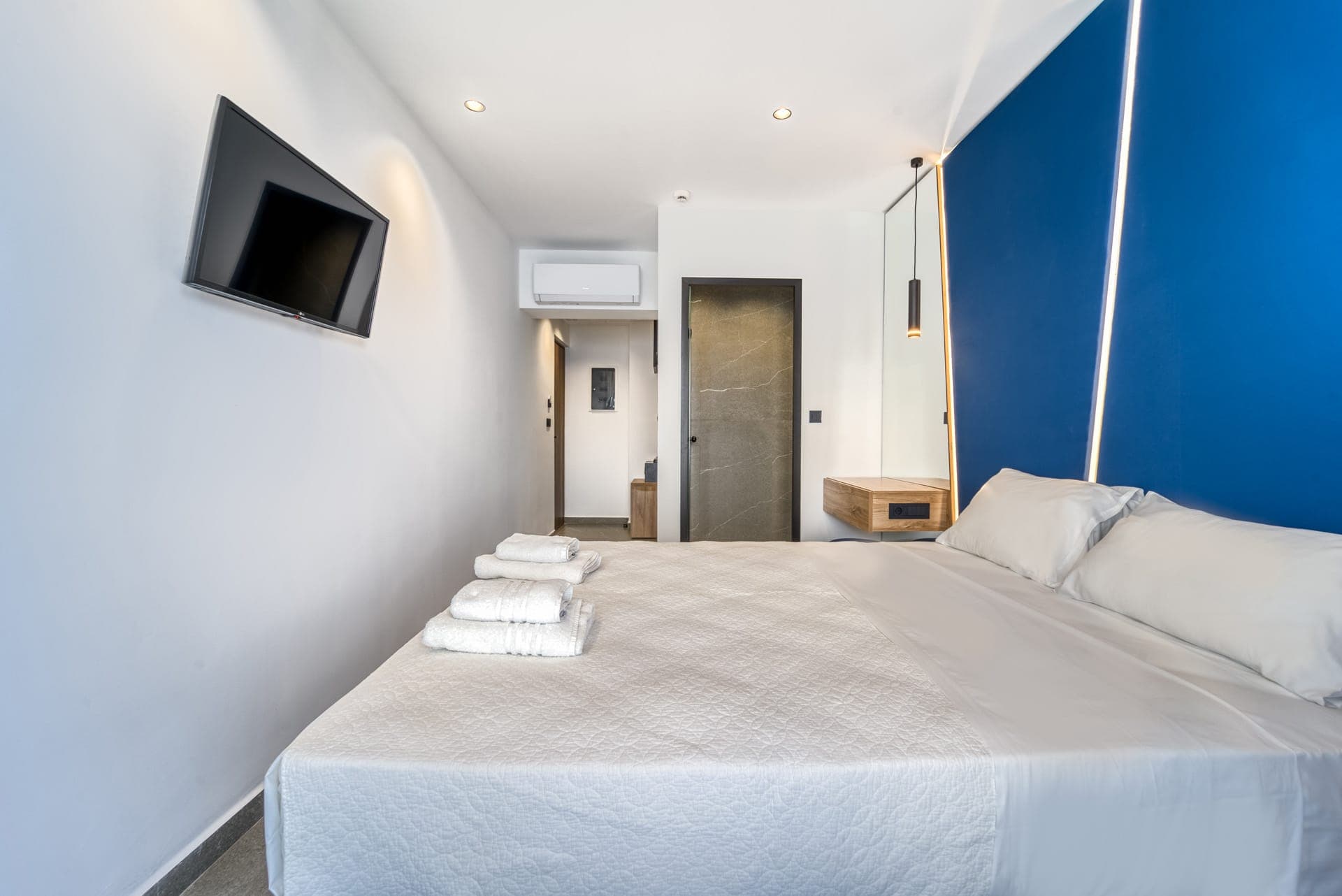 room-types-FSCOLORADO-DLXSUI-0.jpg