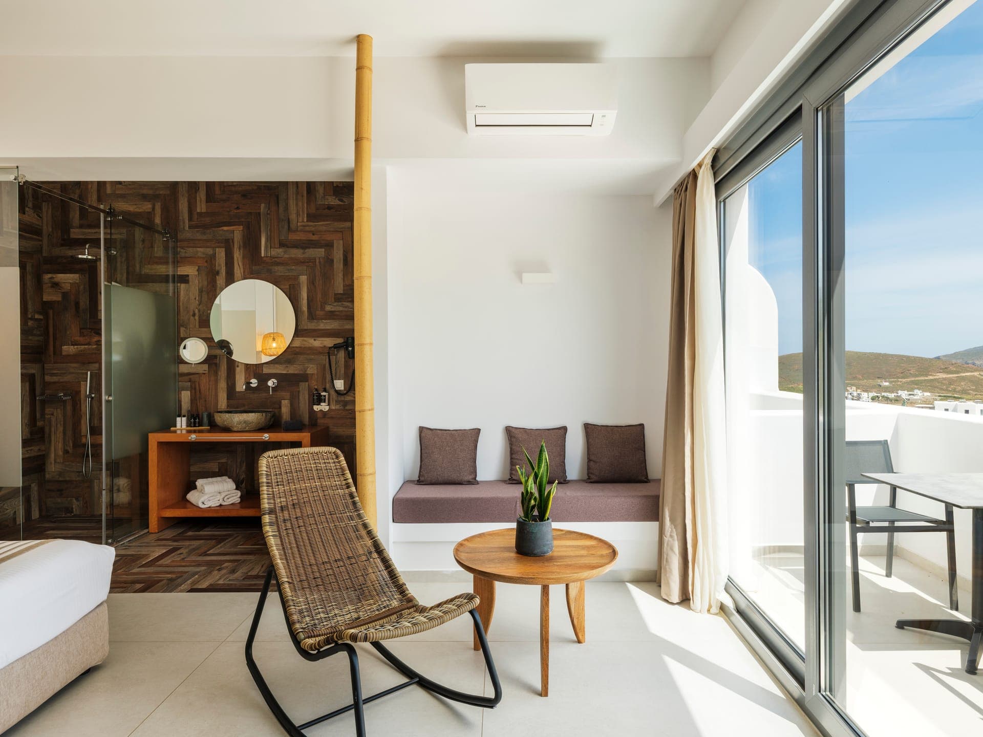 room-types-FTELIABAY-SUPESV-0.jpg