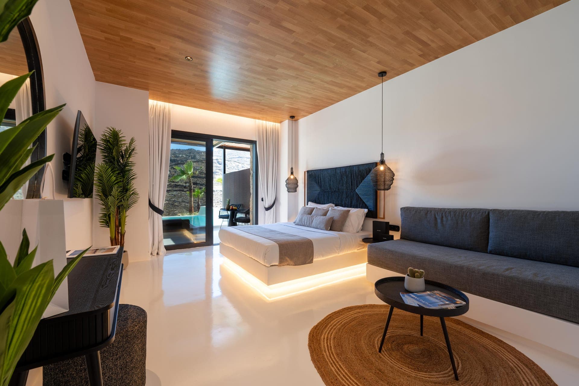 room-types-FTELIABVIL-DELUXE-0.jpg