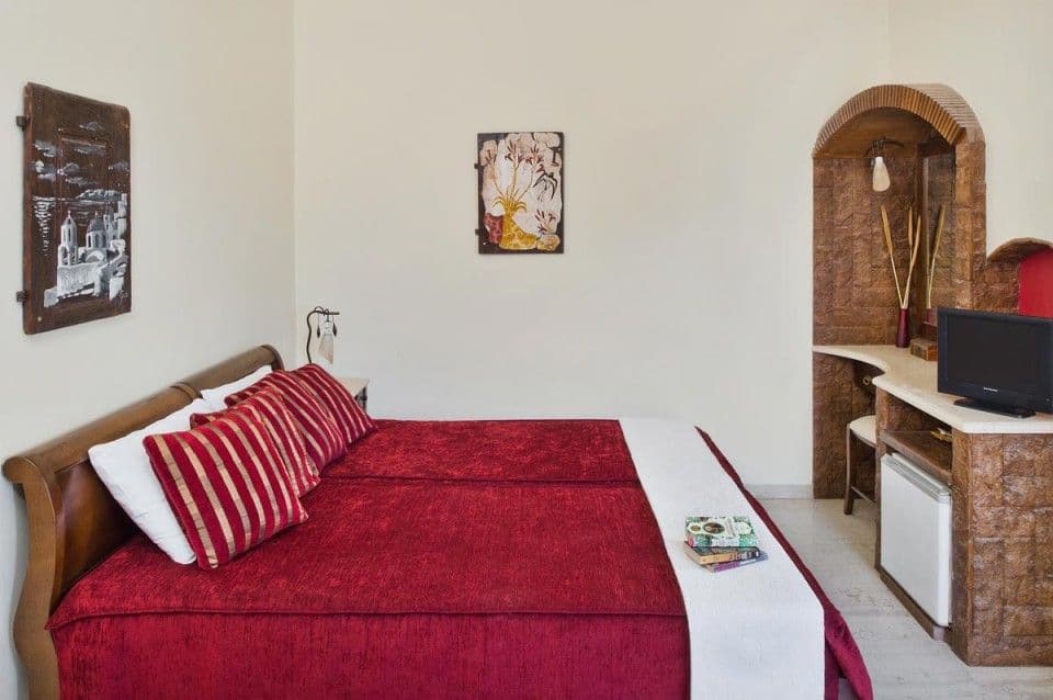 room-types-GALATIA-STU1-0.jpg