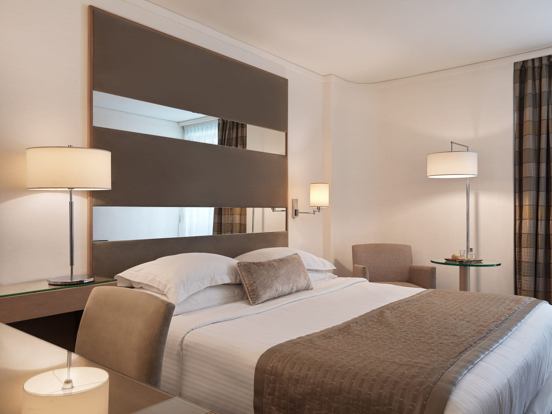 room-types-GALAXY-DLX-0.jpg