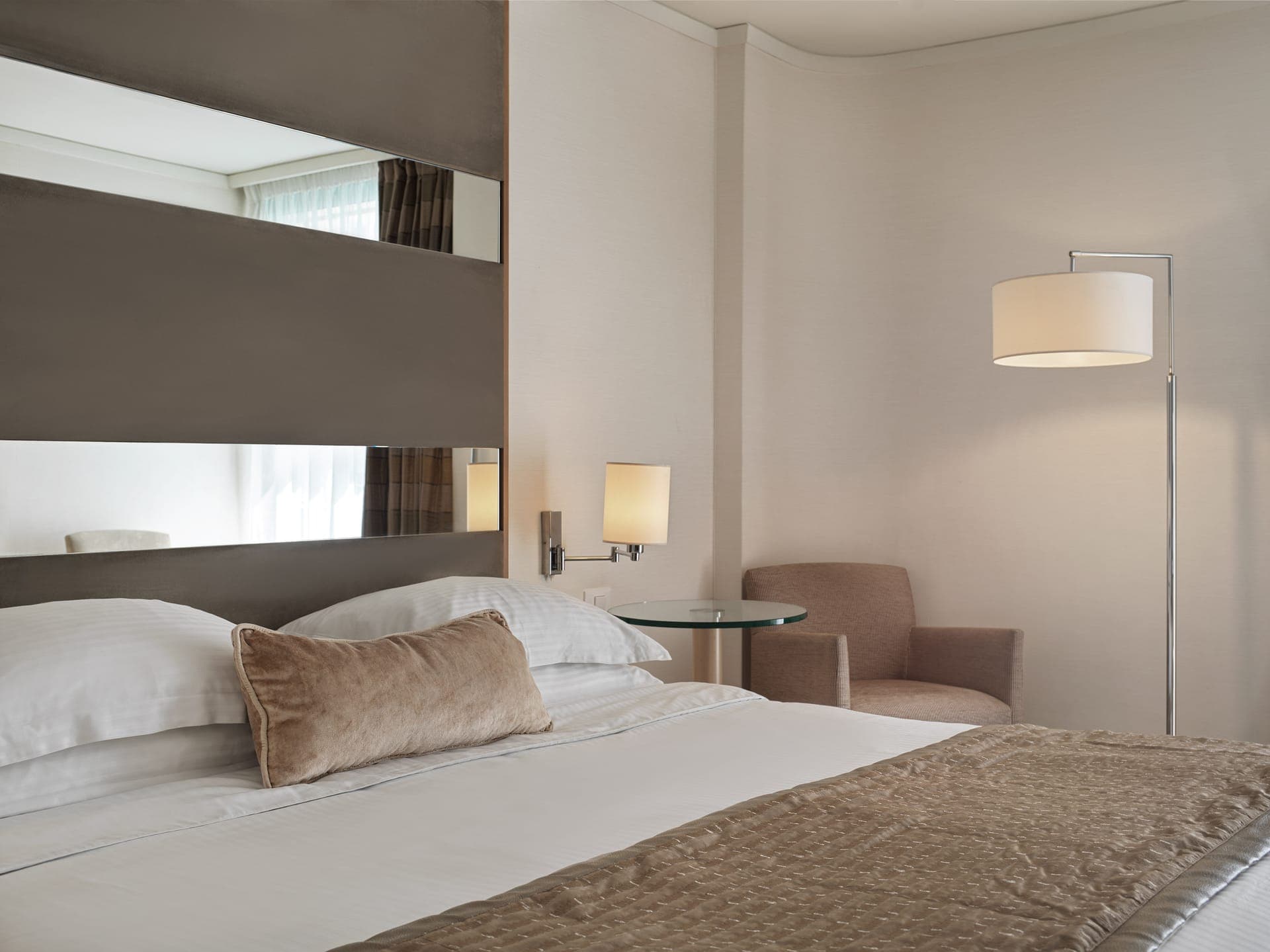 room-types-GALAXY-POOL-0.jpg