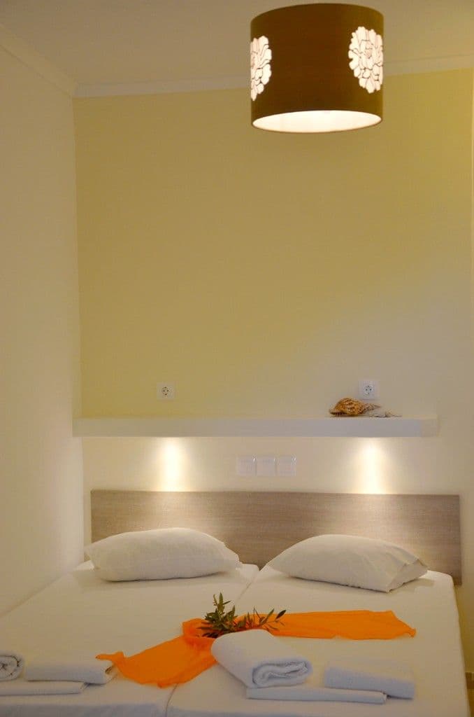 room-types-GALAXYIOS-DLXDBL-0.jpg