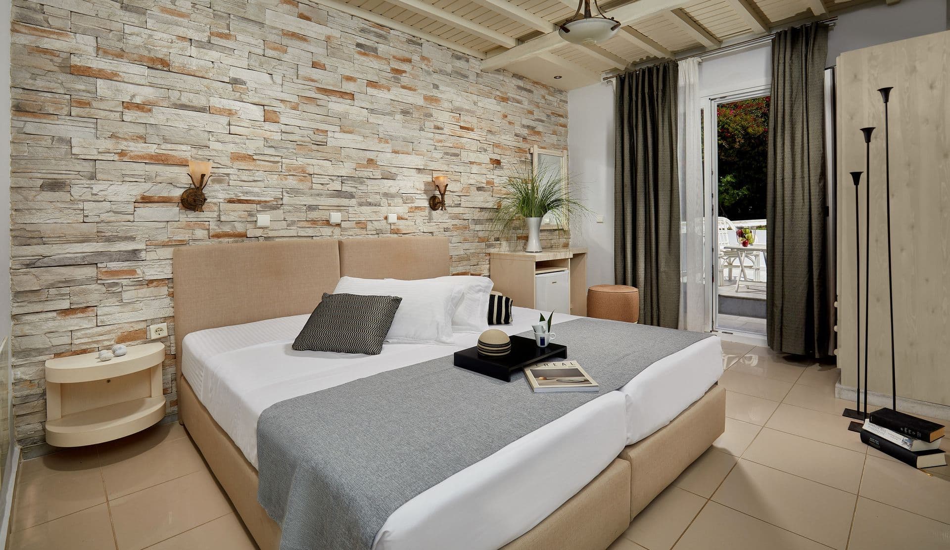 room-types-GALAXYNAX-SUPGRD-0.jpg