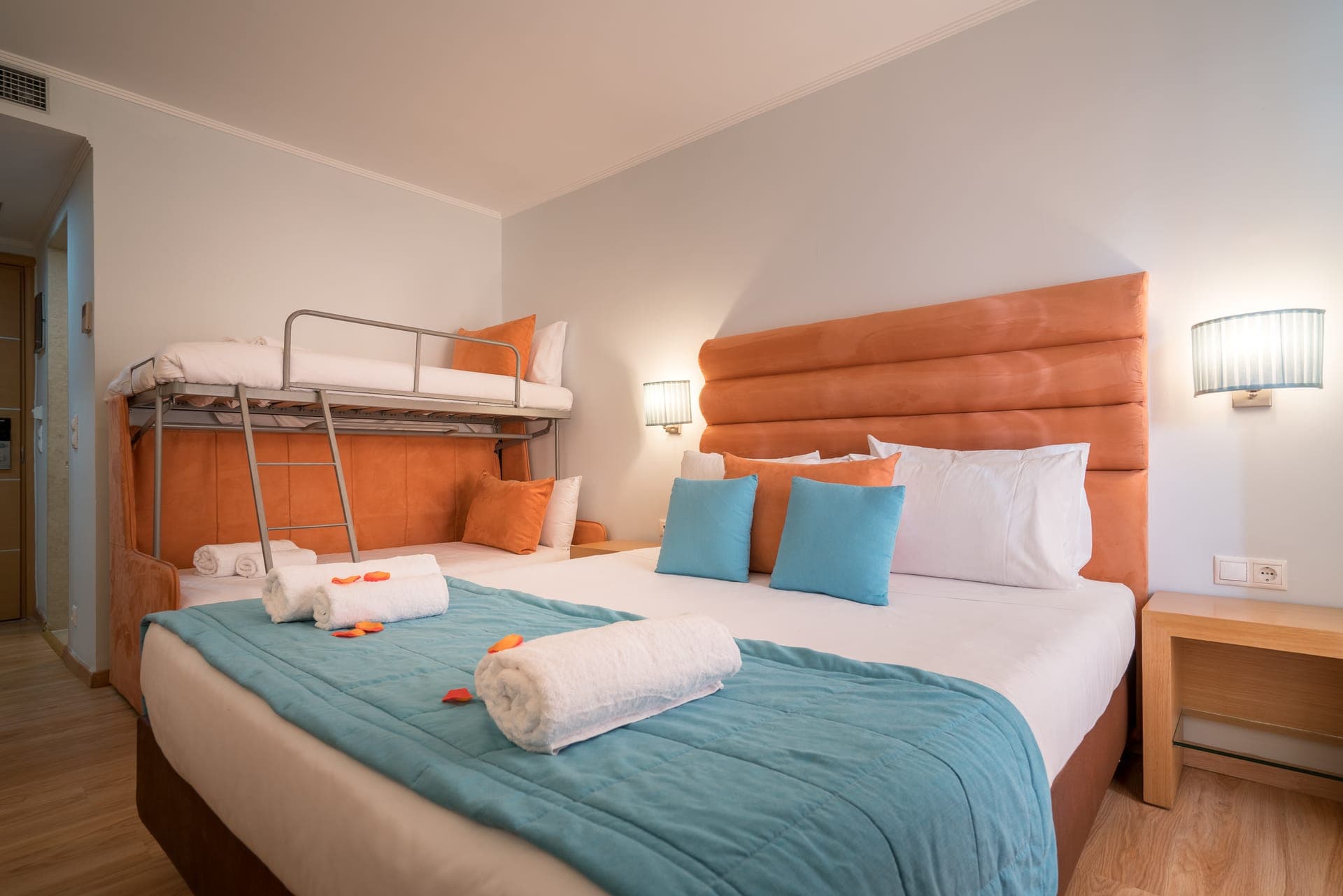 room-types-GALAXYZ-ST2A2C-0.jpg