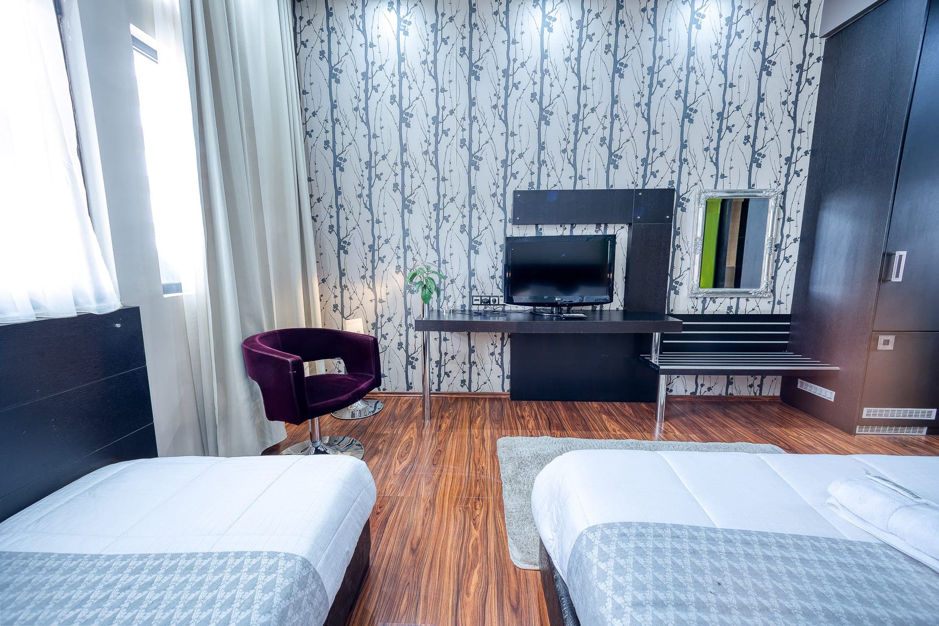 room-types-GALLERYART-TRIPLE-0.jpg