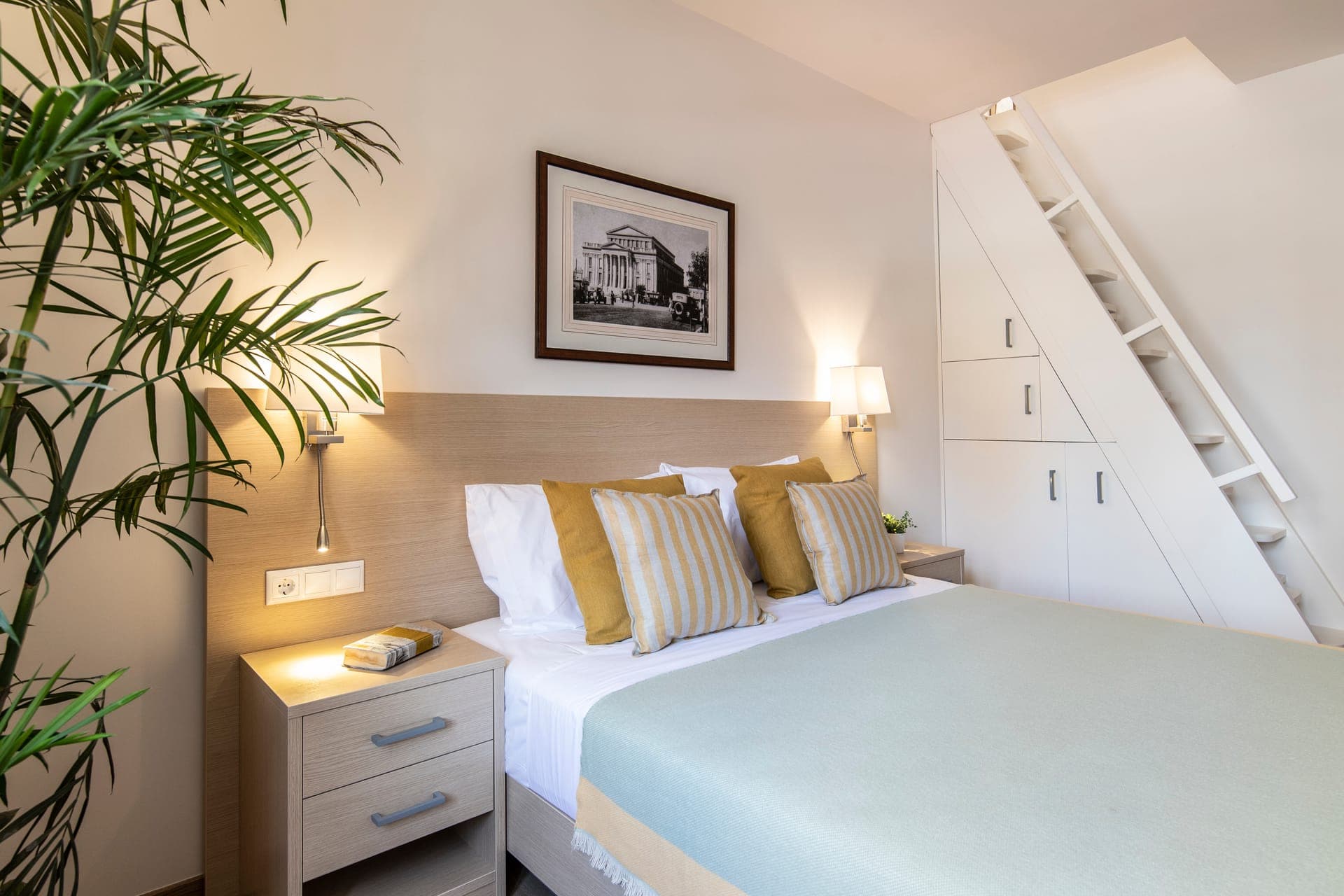 room-types-GALLERYRES-MSN-0.jpg