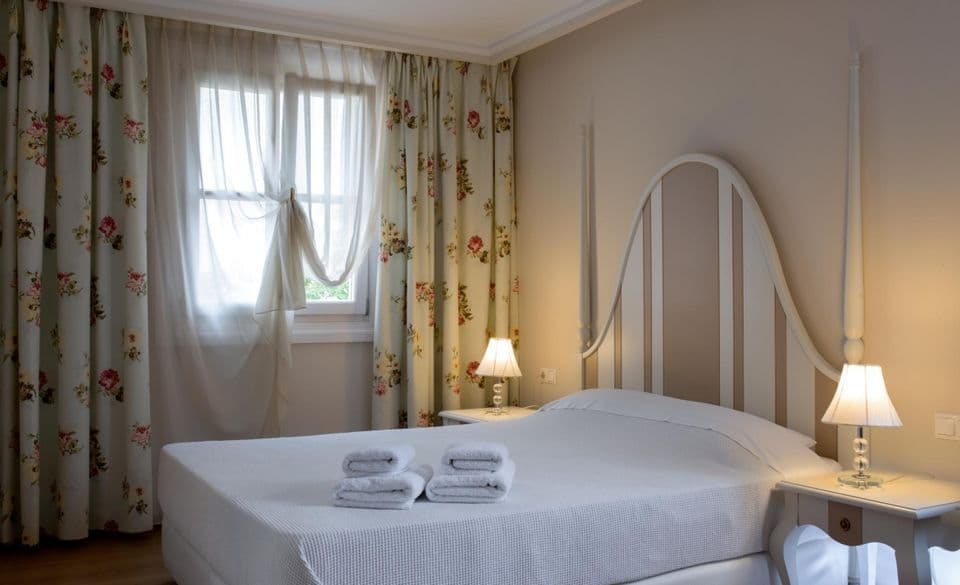room-types-GATTOPERSO-ONEBED-0.jpg