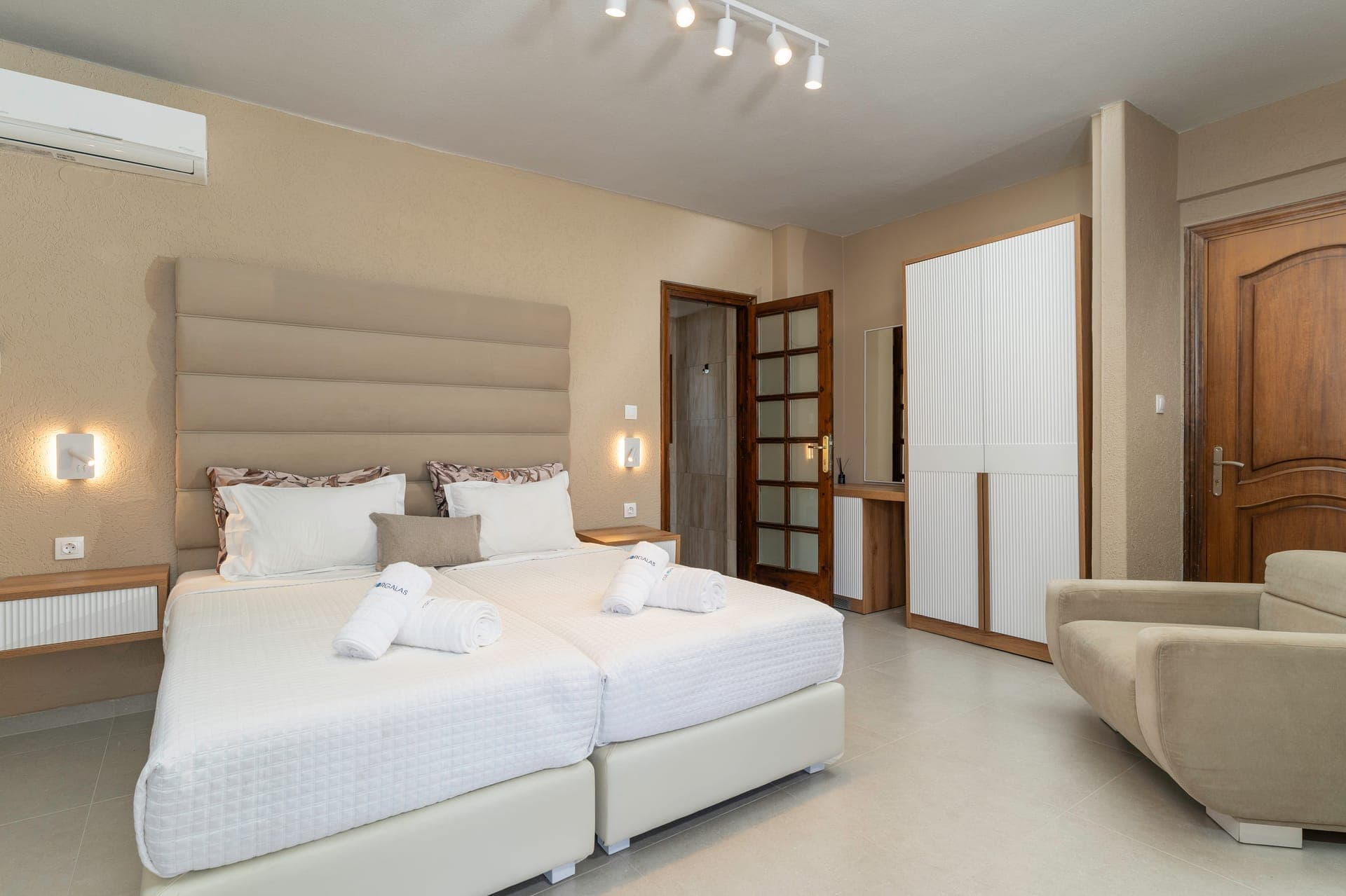 room-types-GEORGALAS-CMFDBL-0.jpg
