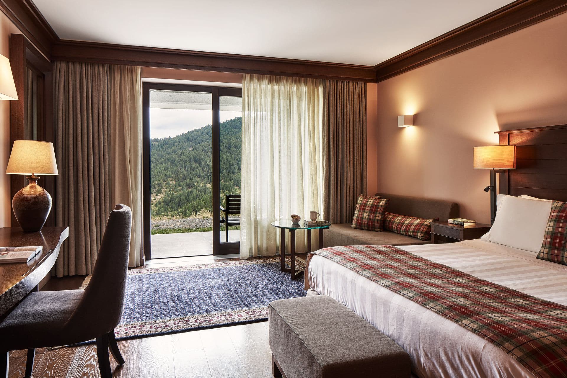 room-types-GFOREST-SUPDBL-0.jpg