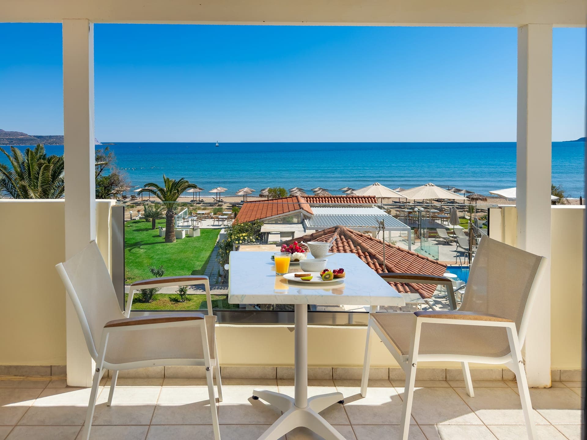 room-types-GKBEACHHTL-SVSTFL-0.jpg