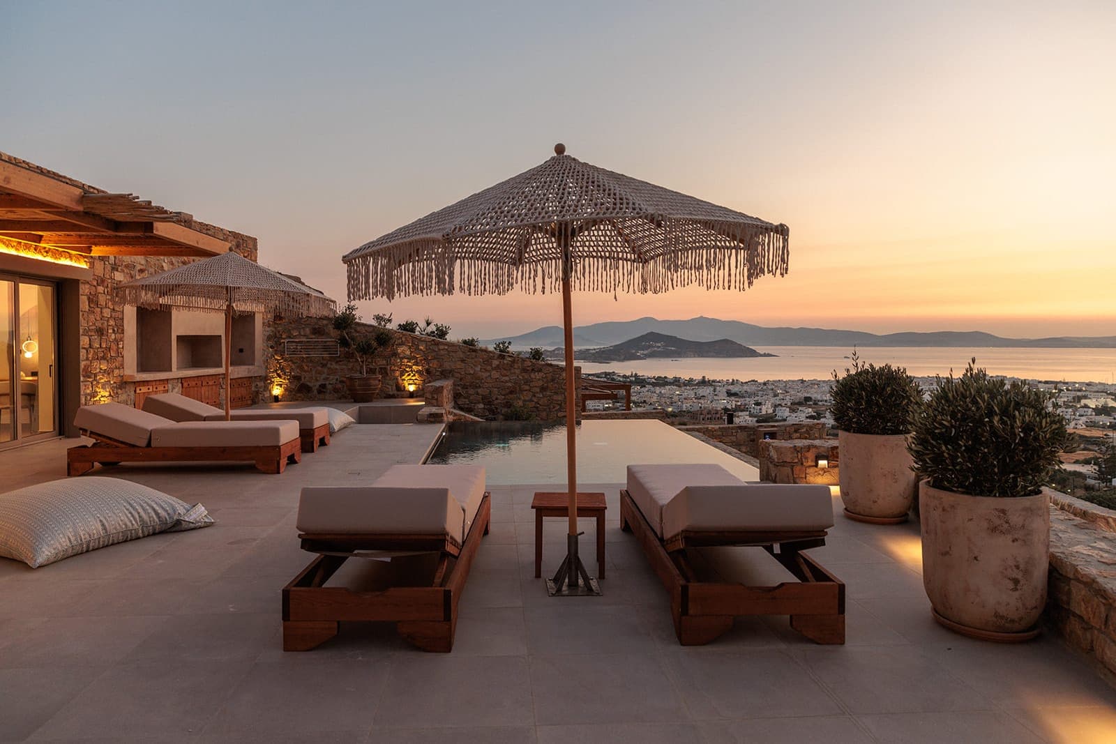 room-types-GKFLUXURY-VILLA1-0.jpg